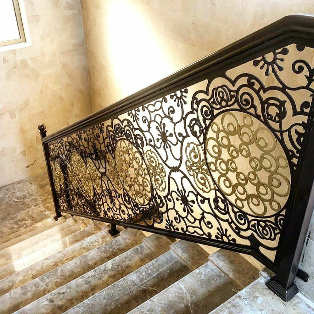 صناعة الابواب ودرج الليزر ( دربجين ) والستائر والم