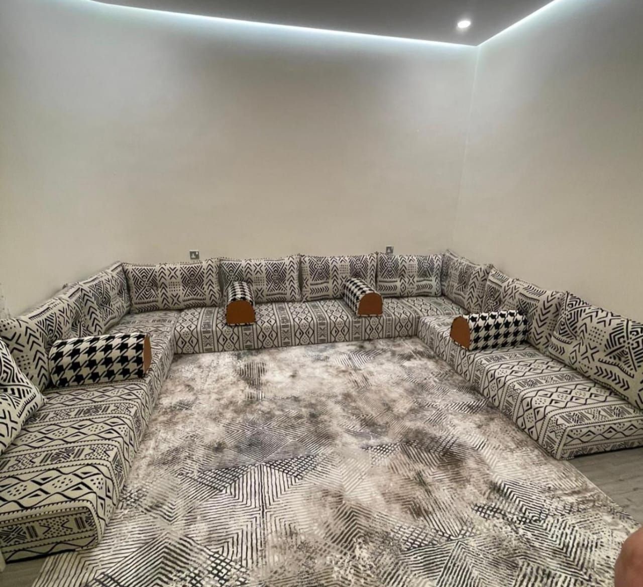 تفصيل جمع انواع الكنب والستائر ووتنحيد جميع انواع