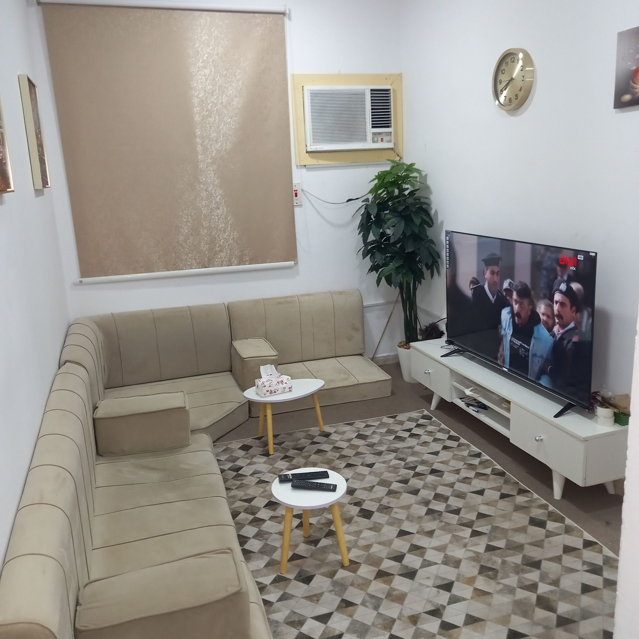 أثاث شقه متكامل للبيع أو التقبيل