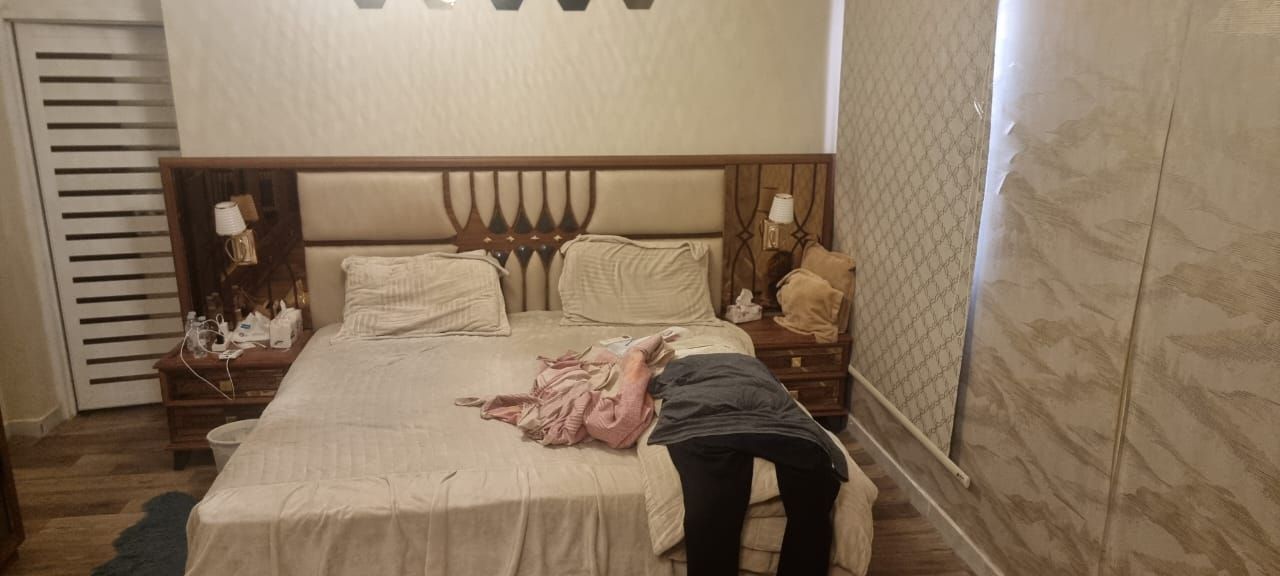 نجار فني غرف نوم فك وتركيب مطابخ ستائر معلم افران