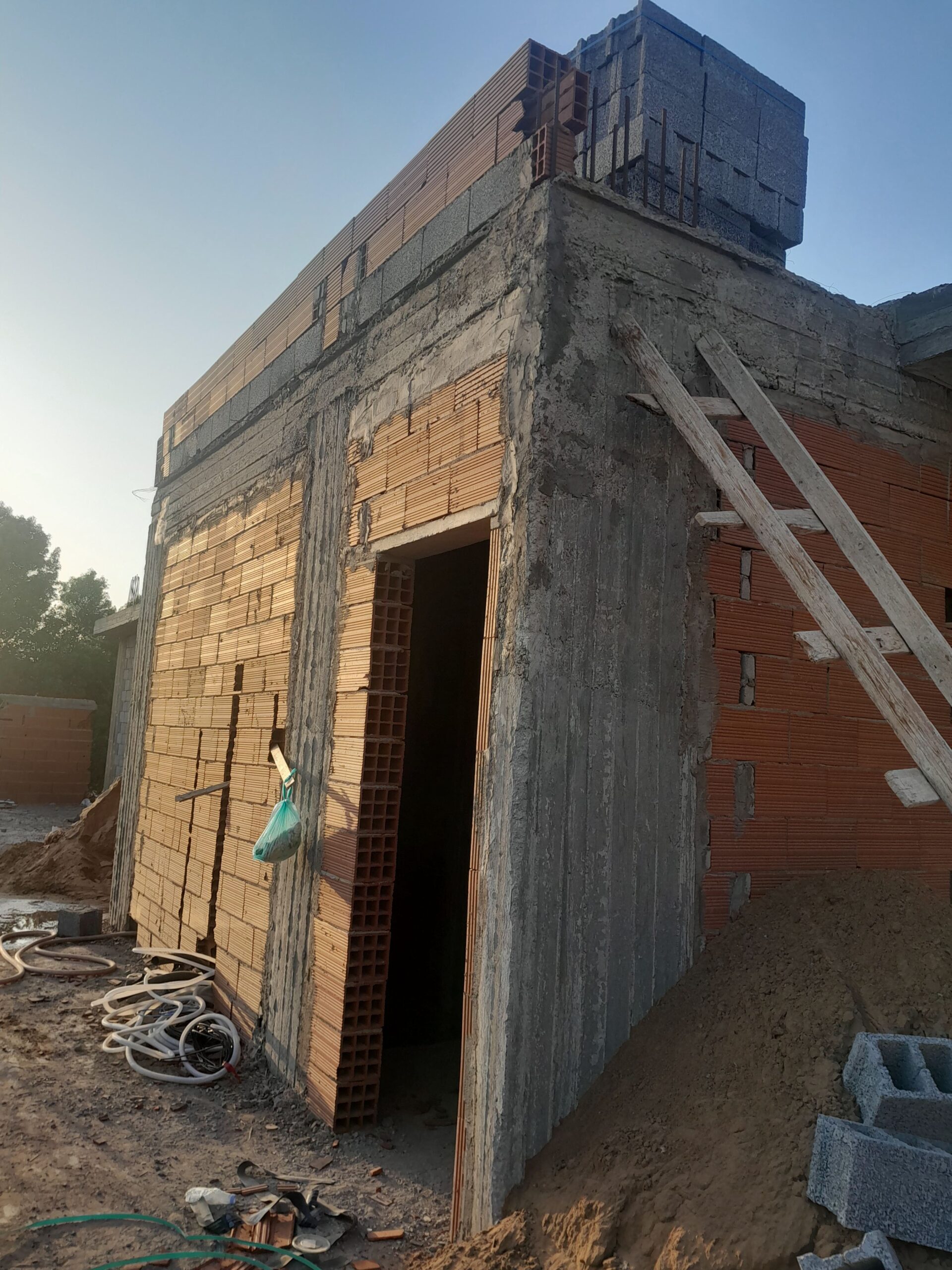 مقاول معماري