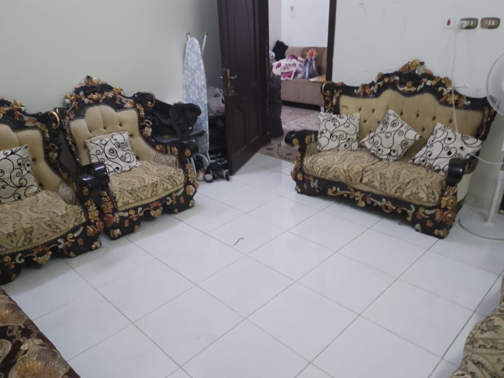 طقم كنب كلاسيكي مستخدم