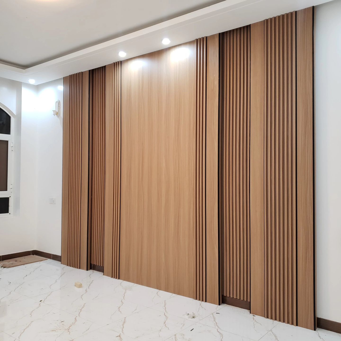 حائل للديكورات