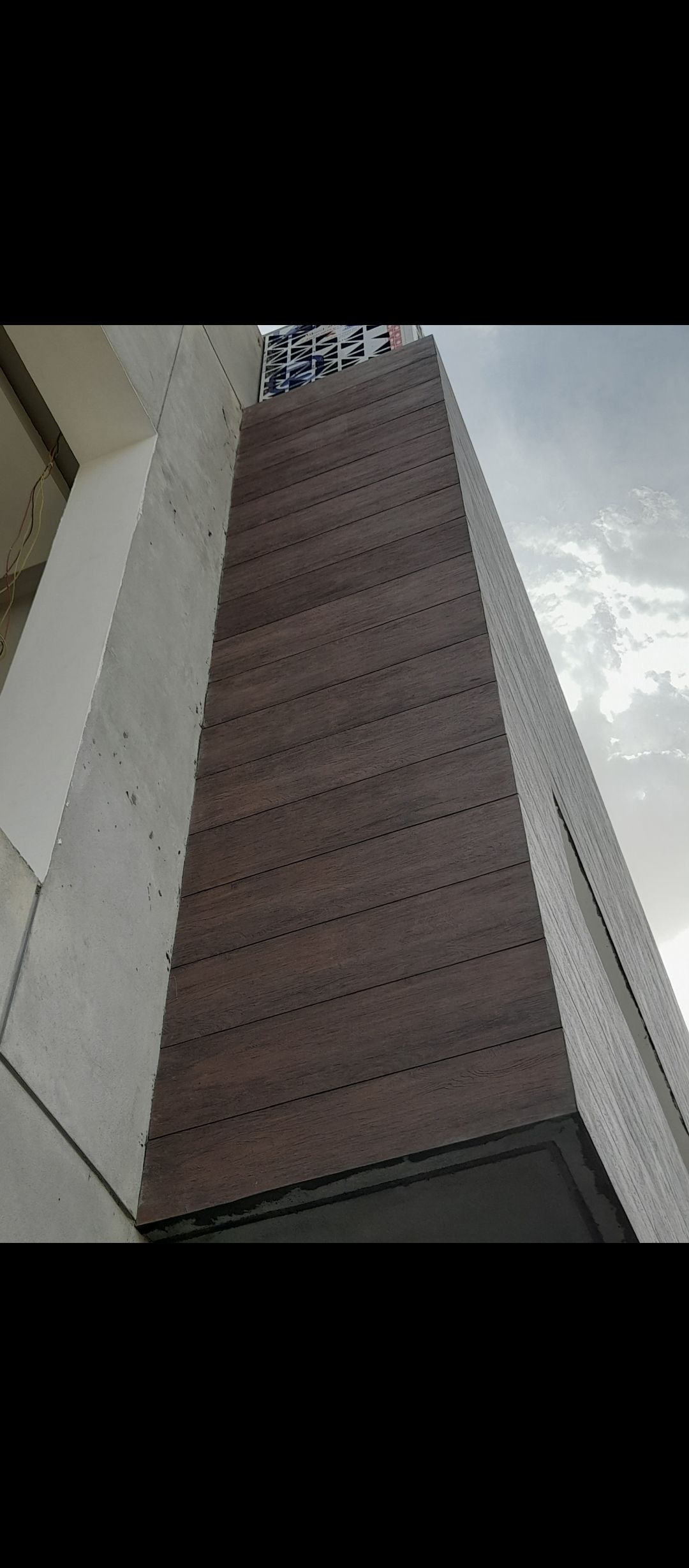 معلم تركيب صفائح حجري صفائح طيني داخلي او خارجي في