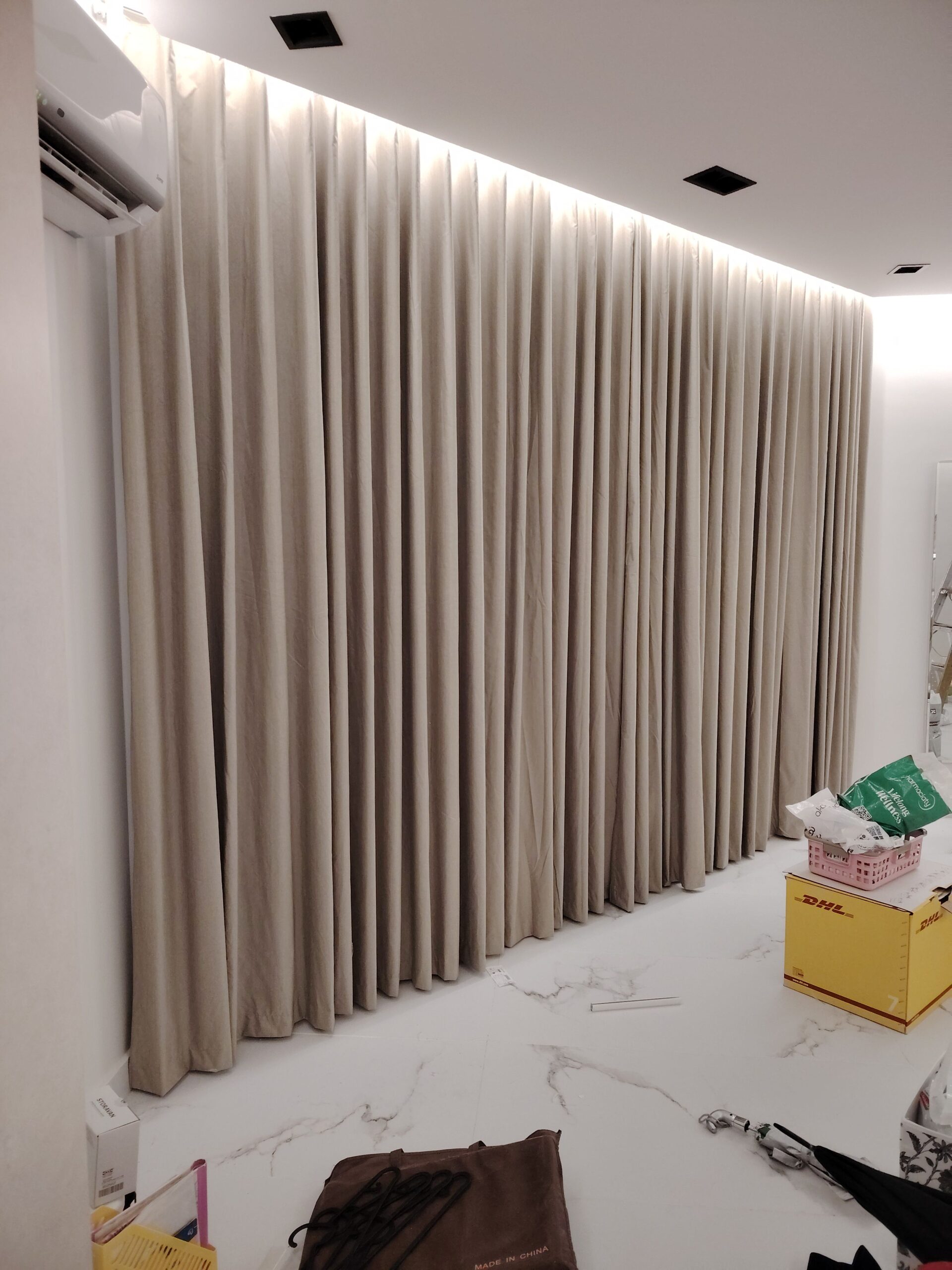 تفصيل ستائر قماش واي فاي واسباني وامريكي ورول جاهز