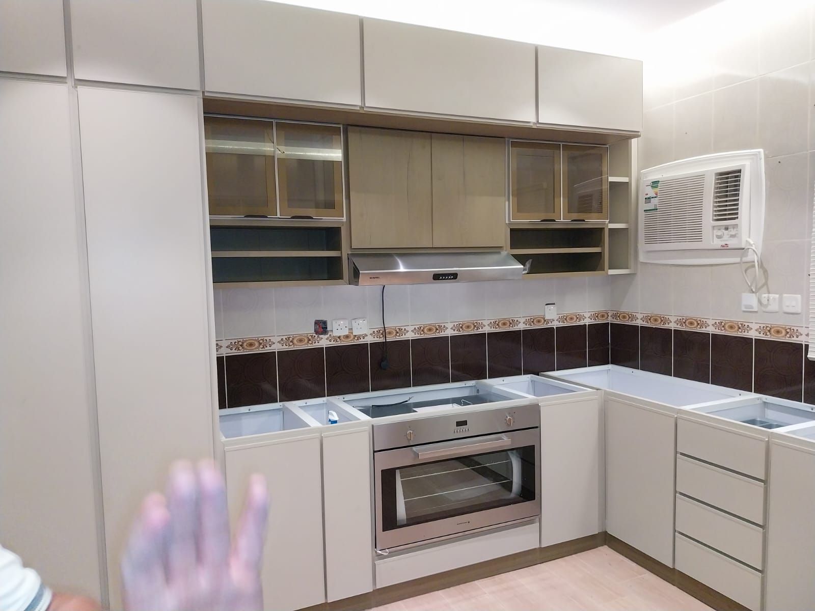 فني دواليب مطابخ