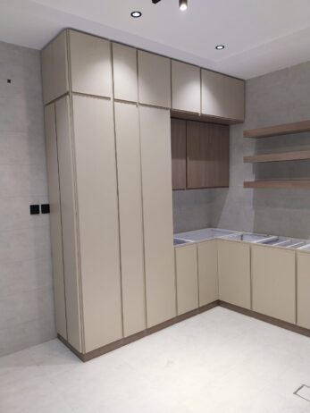 فني دواليب مطابخ
