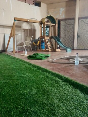 العشب الصناعي، ملاعب كرة القدم وملاعب التجديف