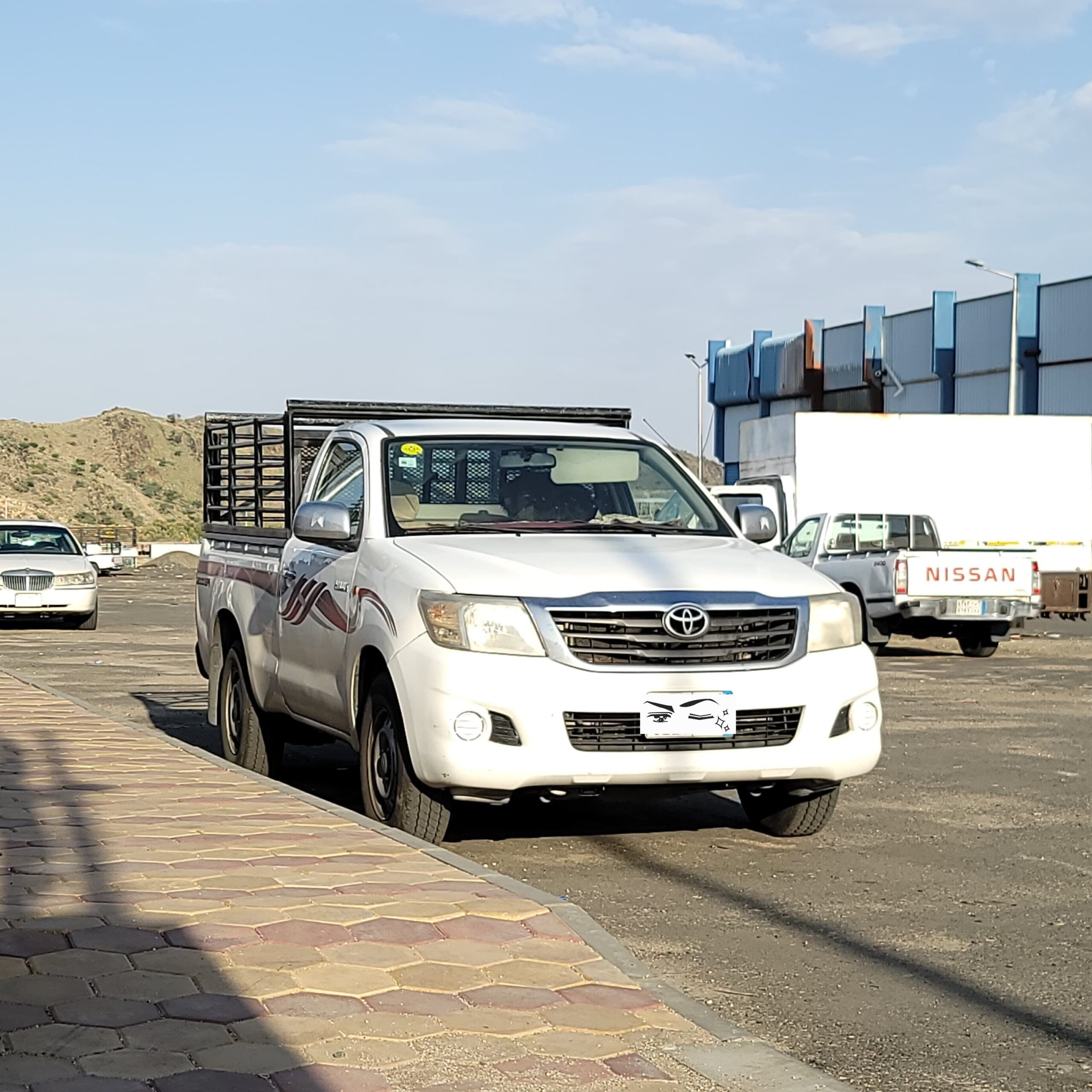 سيارة حوض ونيت غمارة هايلوكس مشاوير توصيل اغراض نق