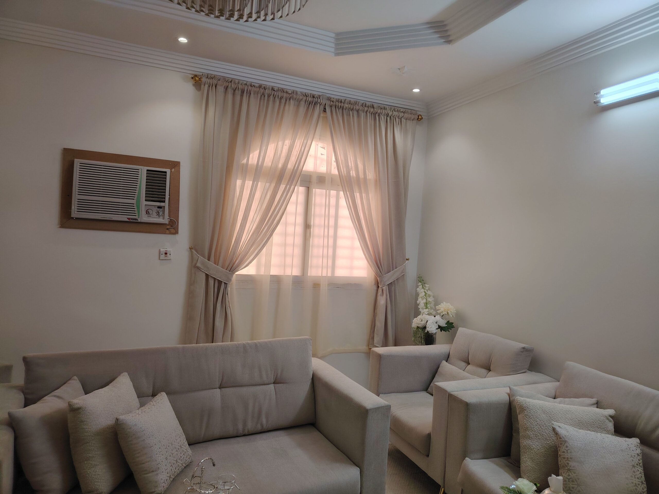 تفصيل ستائر قماش واي فاي واسباني وامريكي ورول جاهز