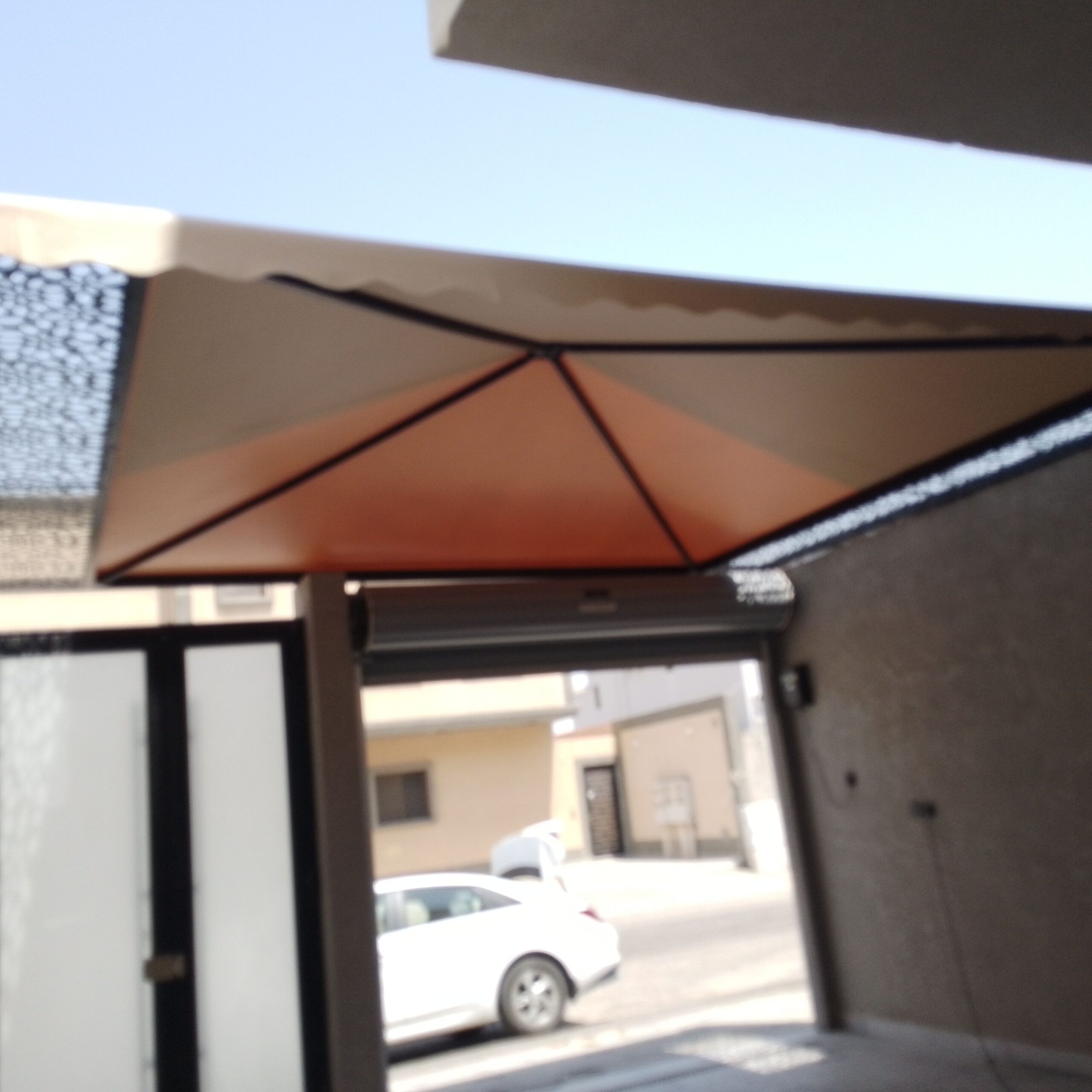 مؤسسه تكنوا للمقاولات العامه مظلات سواتر برجولات ت