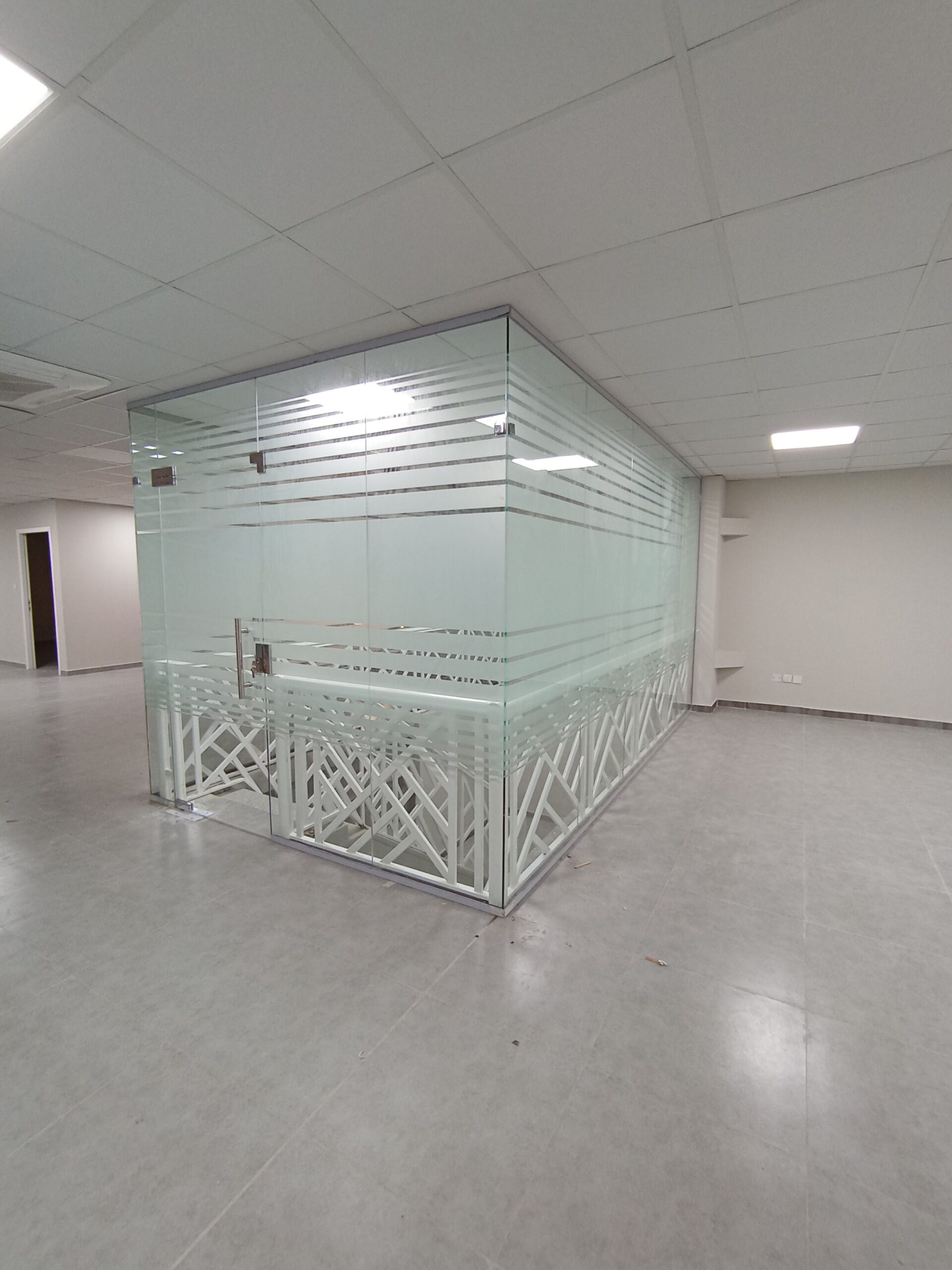 زجاج سكريت في المنطقة الشرقية 0535308137