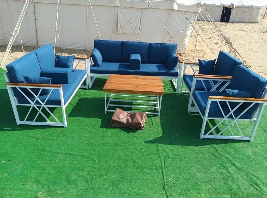 مفروشات قلب الرياض التفصيل انواع الكنب وستائر الوا