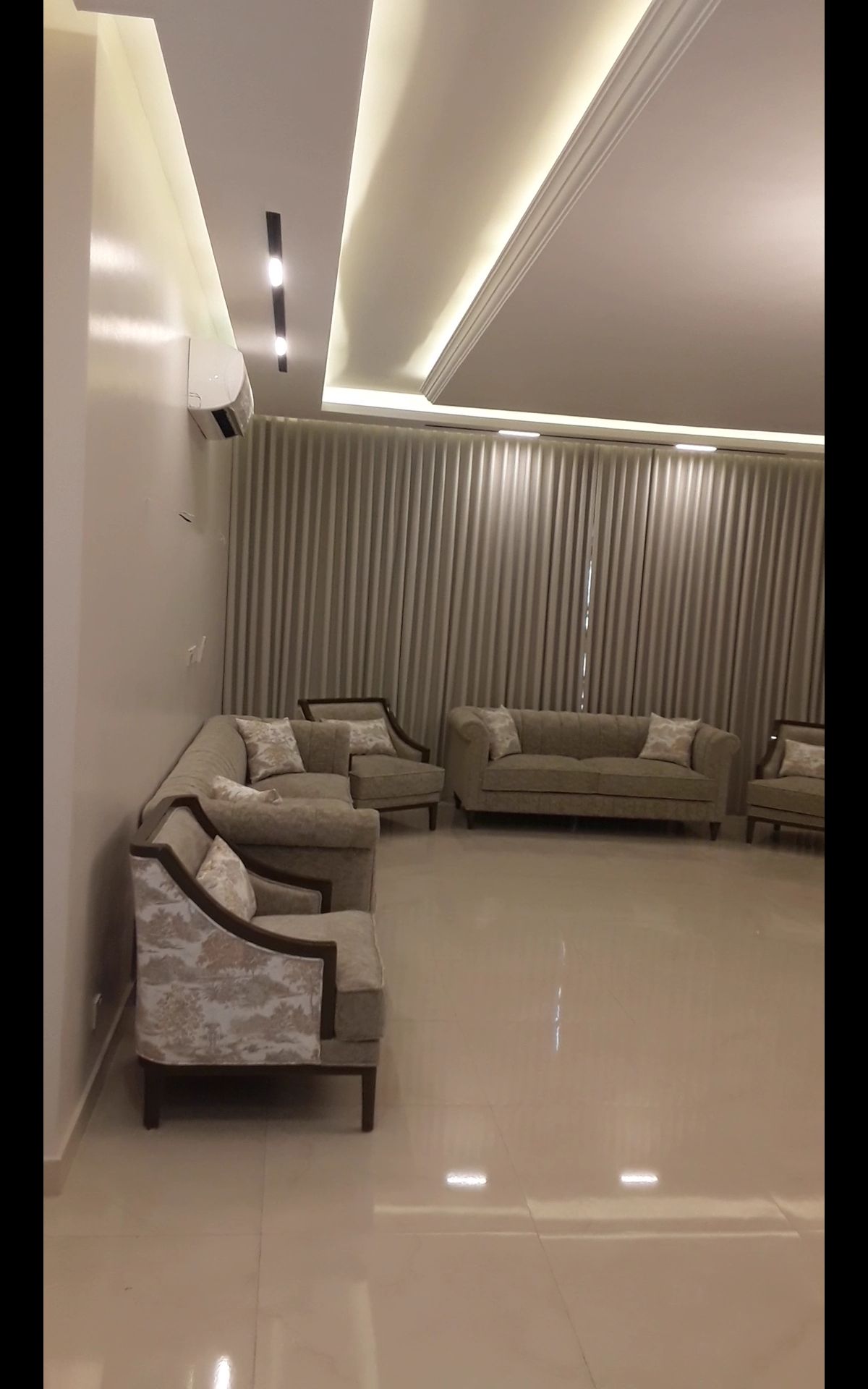 جميع صيانات الاثاث بالمنزل فك وتركيب ونقل وتركيب ا