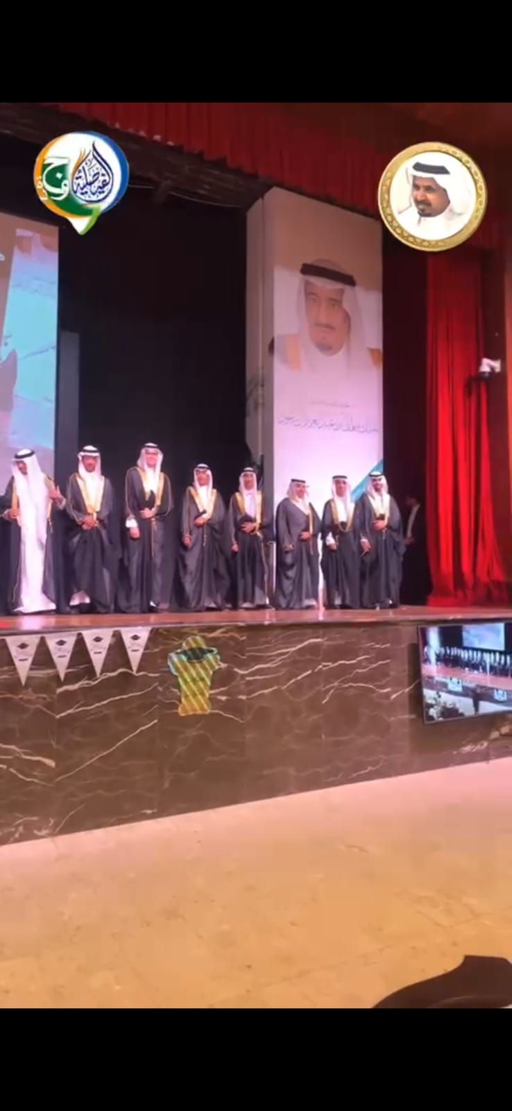 دكتور لتدريس الكيمياء و الفيزياء بالعربية للمرحلة