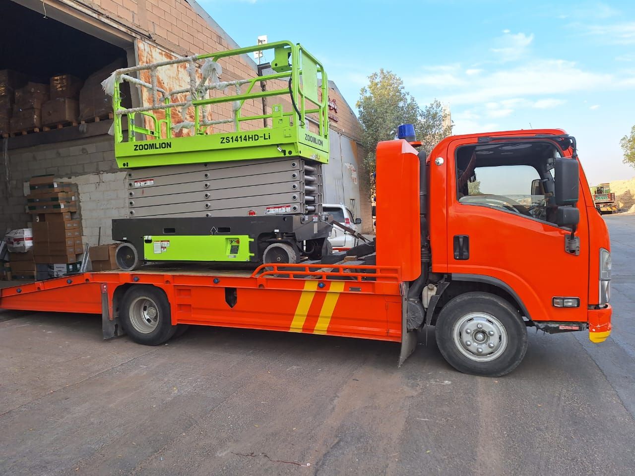 رافعات عماليه مقصيه وتلسكوبيه رافعات شوكيه وكرينات