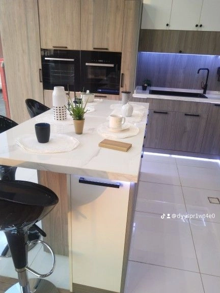 الصناعية احد المسارحه