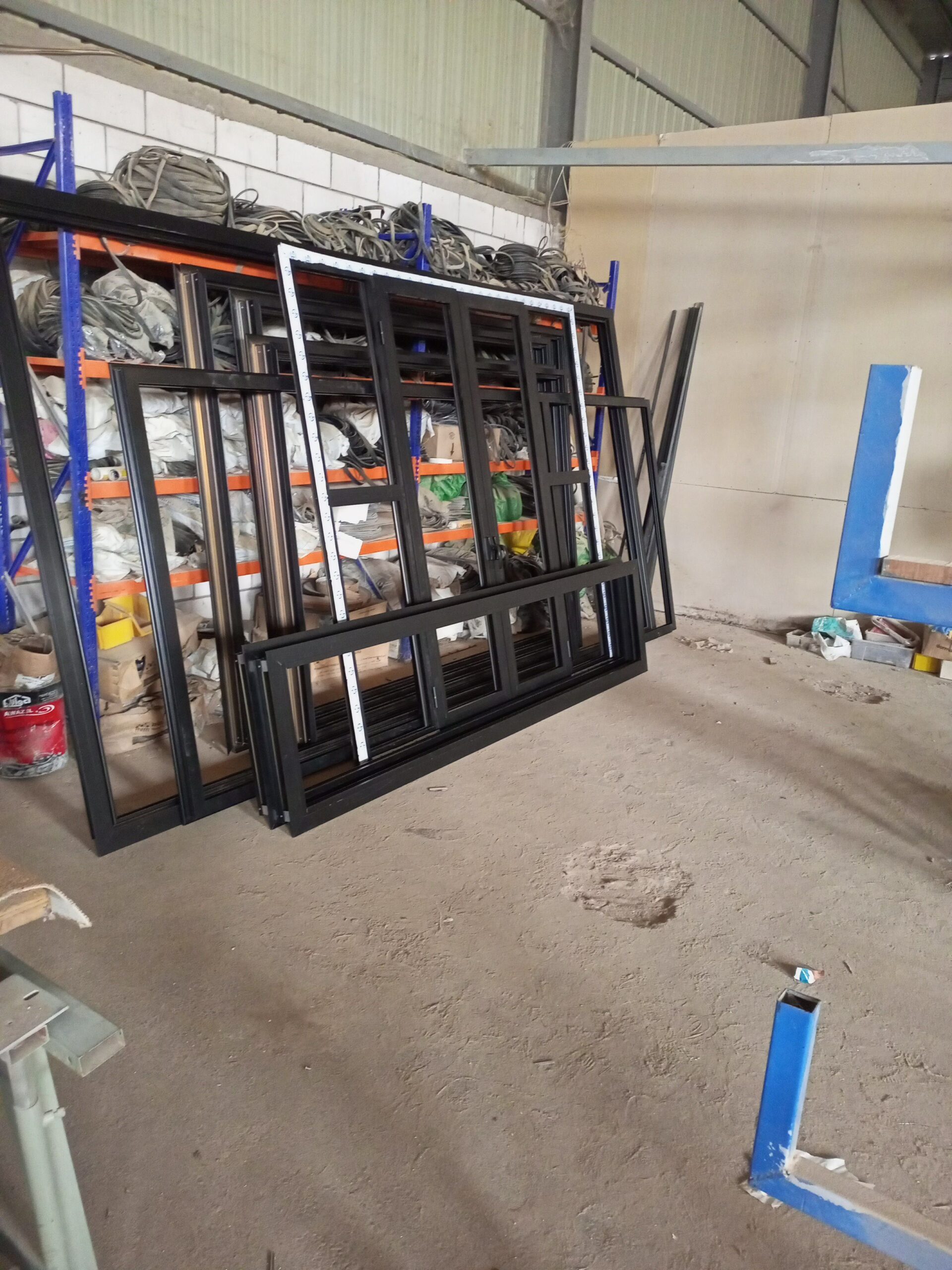 تصنيع توريد وتركيب شبابيك وأبواب الالمنيوم