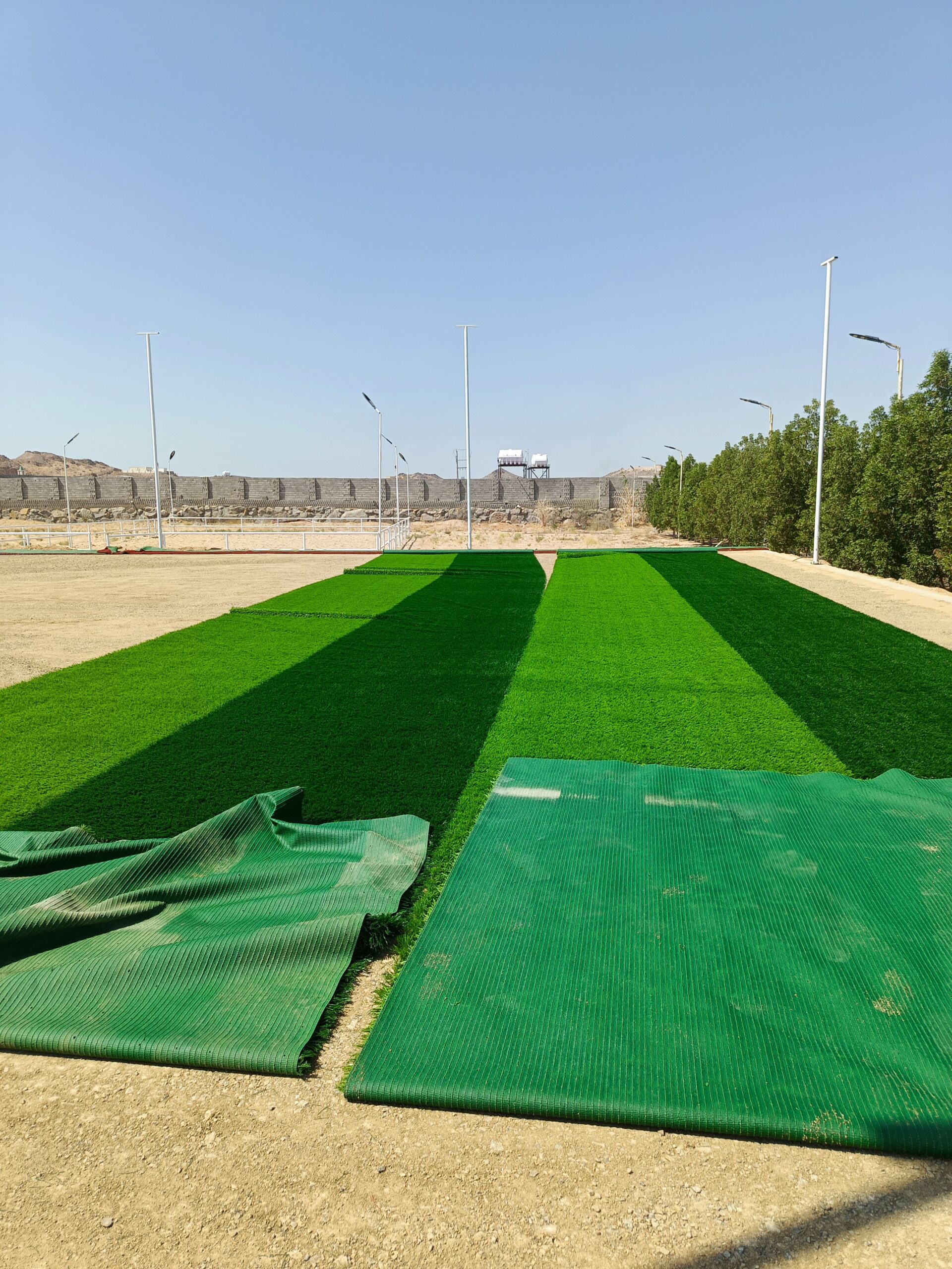 العشب الصناعي، ملاعب كرة