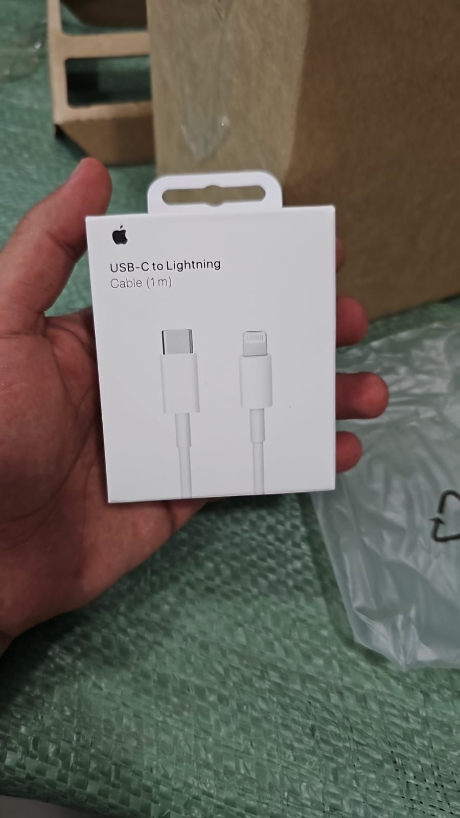 اكسسوارات ابل الاصلية