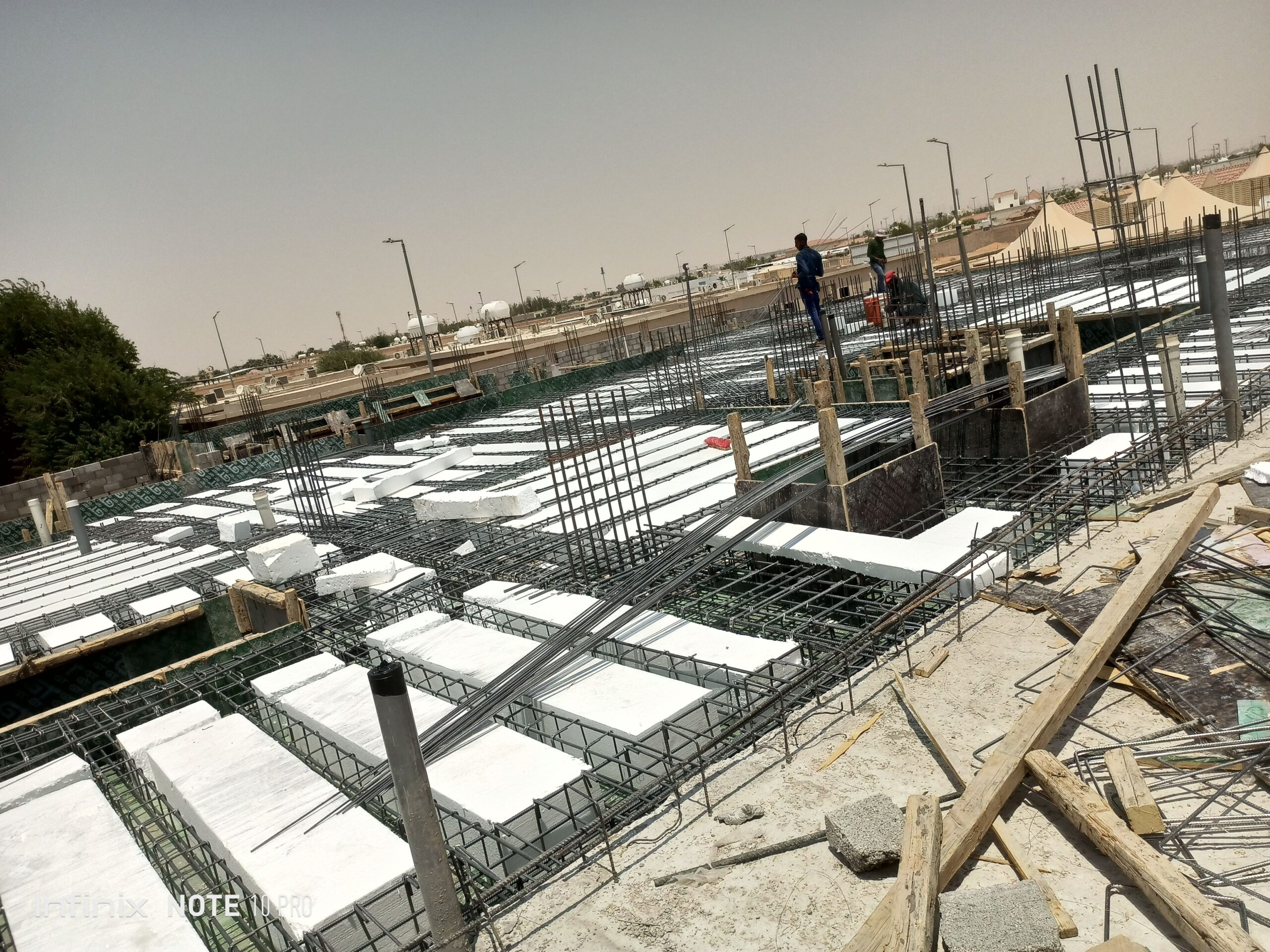 مقاولات عامه بناء فلل ستراحات مسابح مشبات اسوار تر