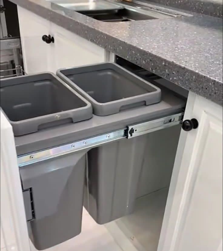 الصناعية احد المسارحه