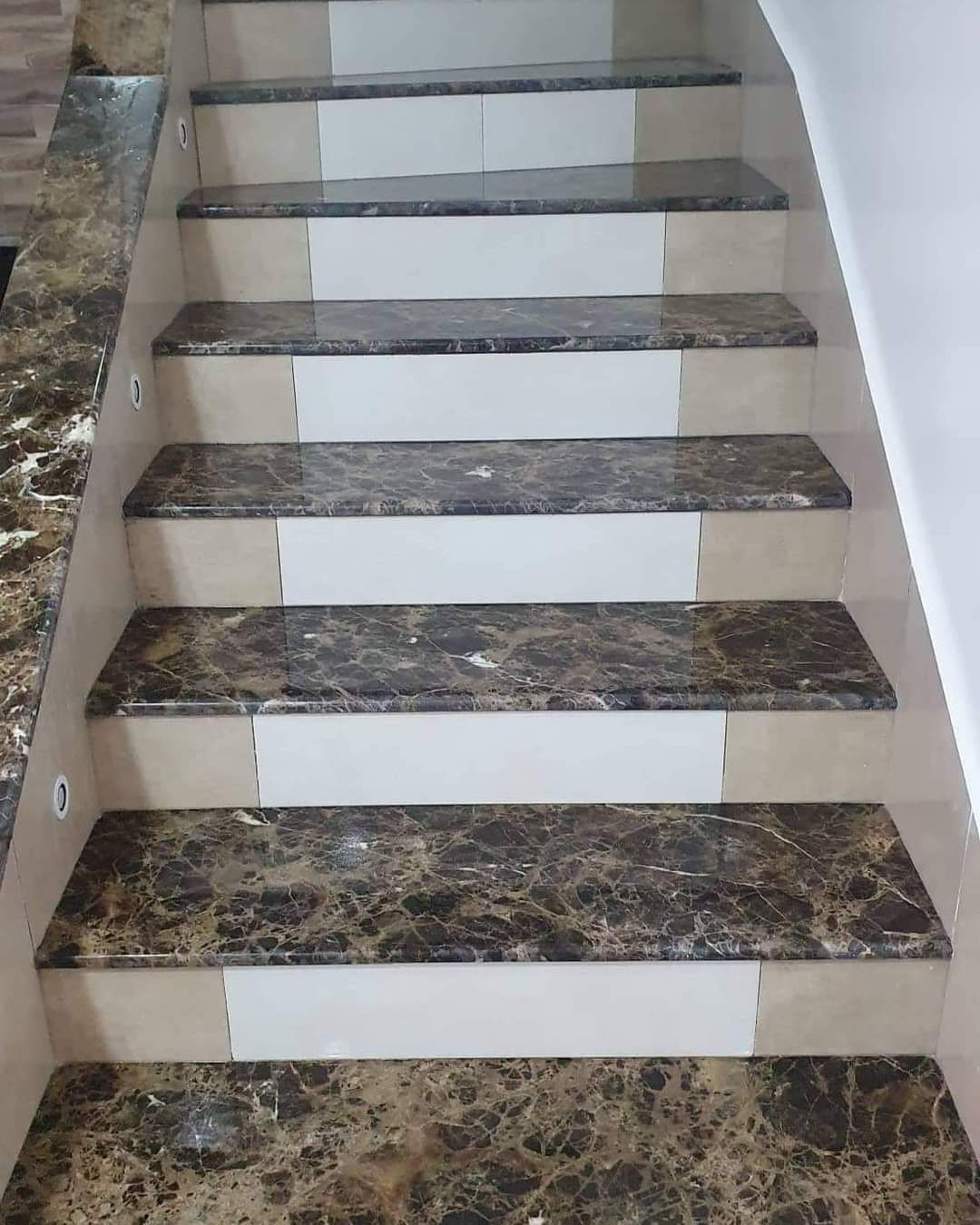 معلم سراميك وتكسير وترميم في مكه