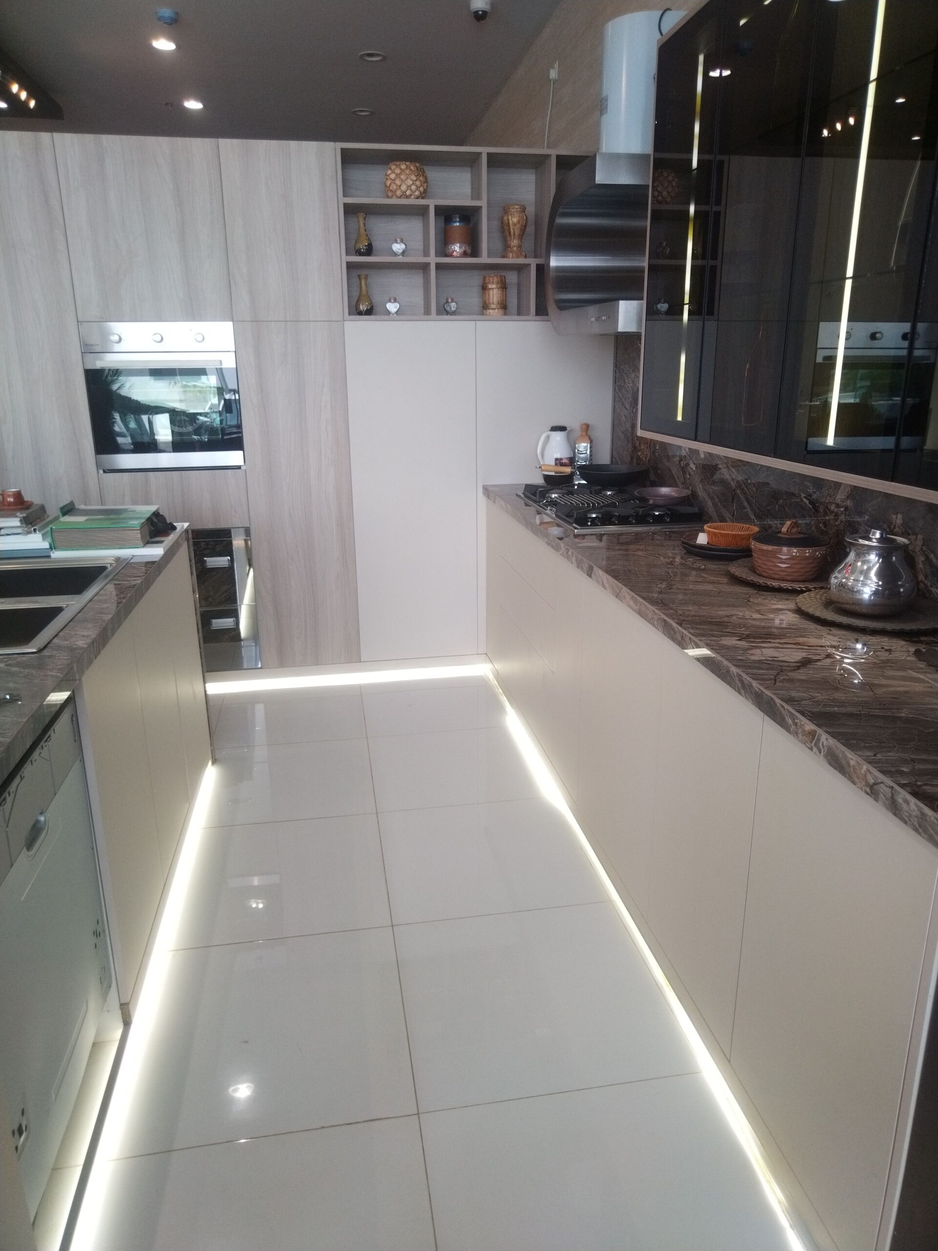 الصناعية احد المسارحه