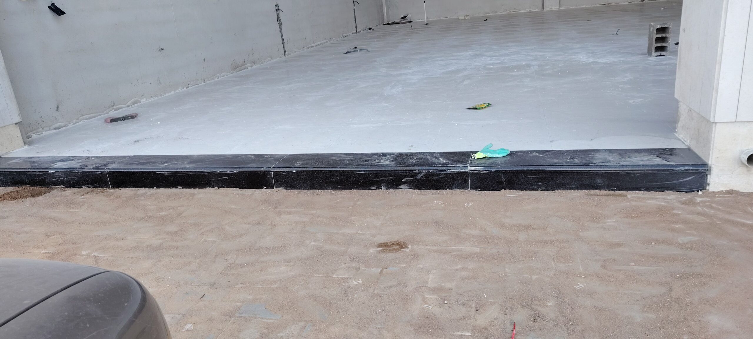 مبلط سيراميك ورخام