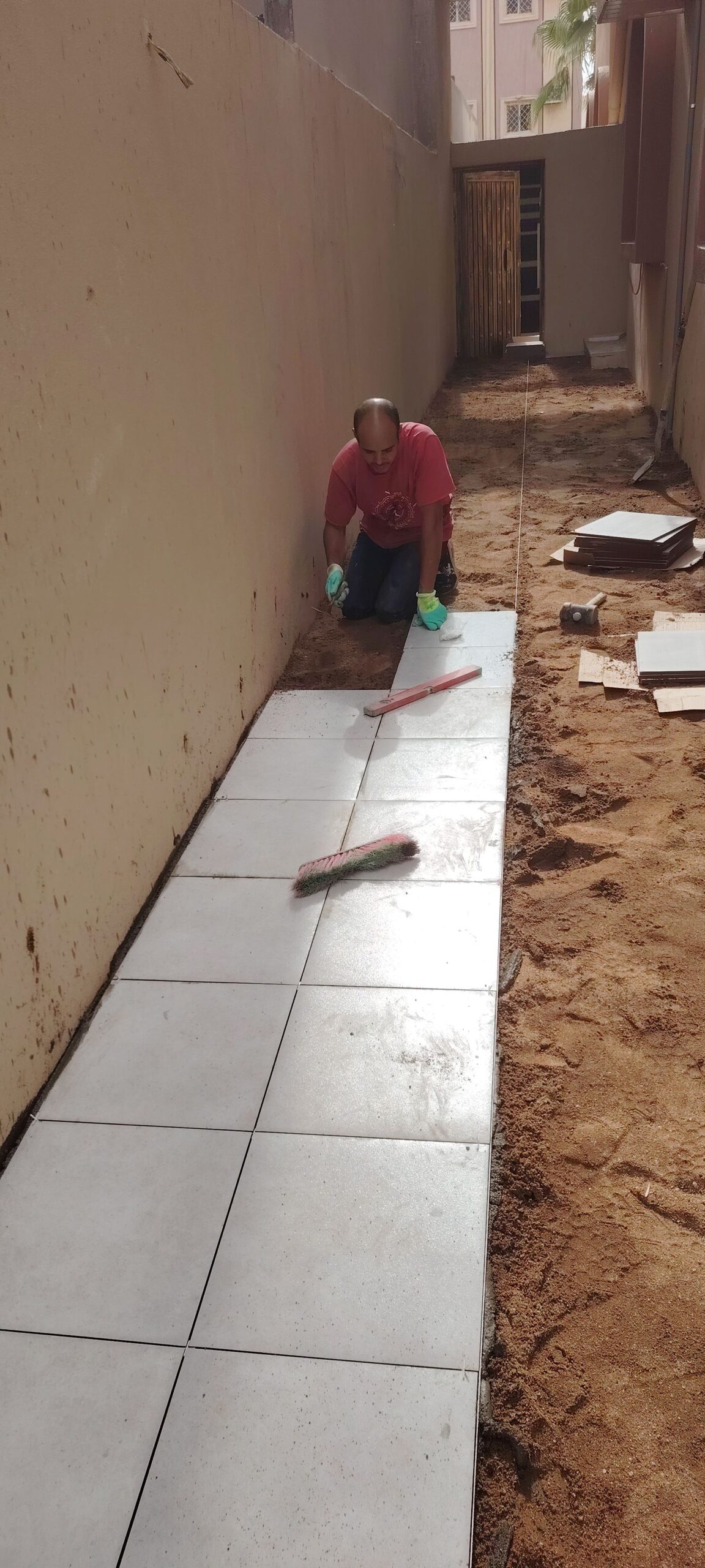 مبلط سيراميك ورخام في ابهاء خميس مشيط