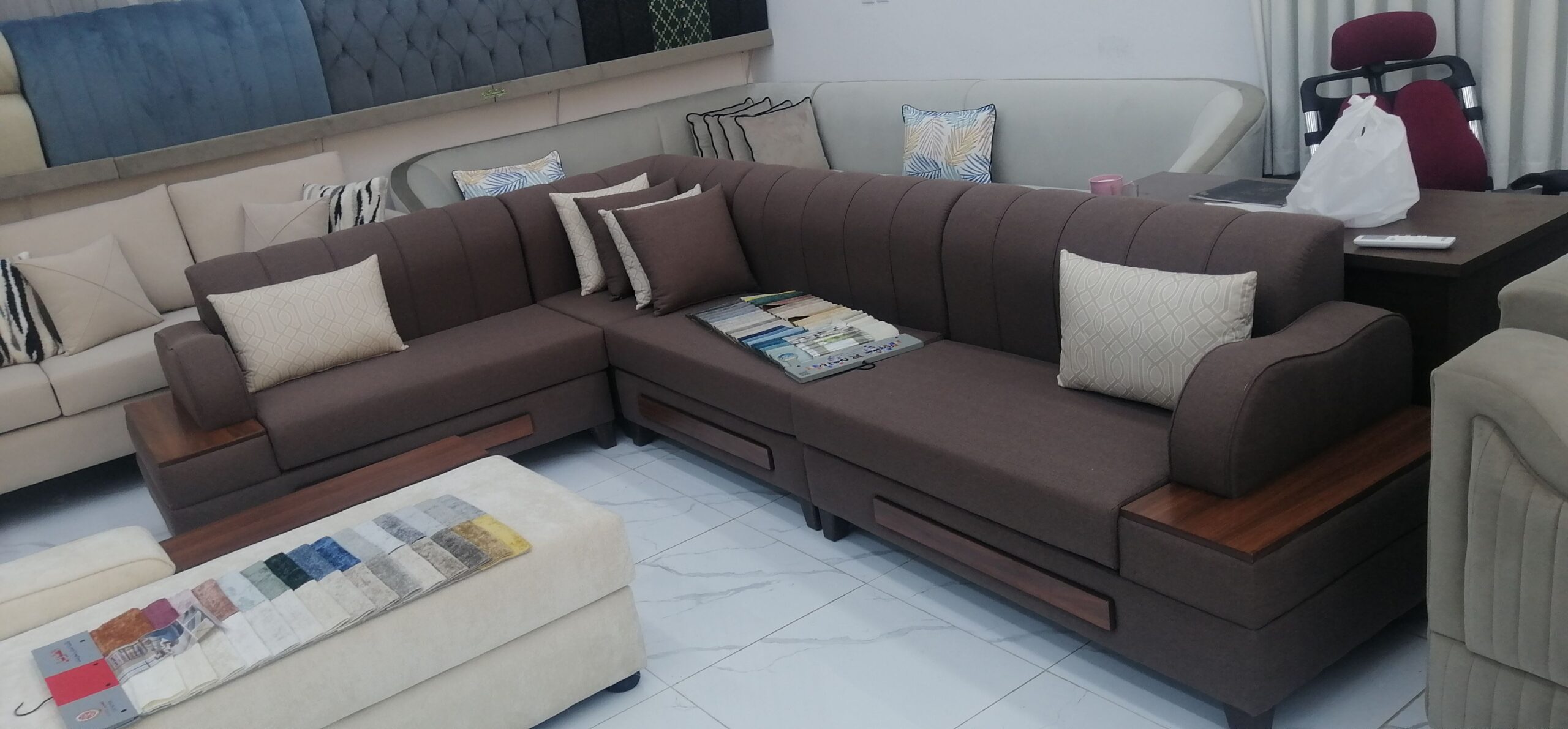 عروضات كنب حرف إل بسعر ١٦٠٠ شامل التوصيل