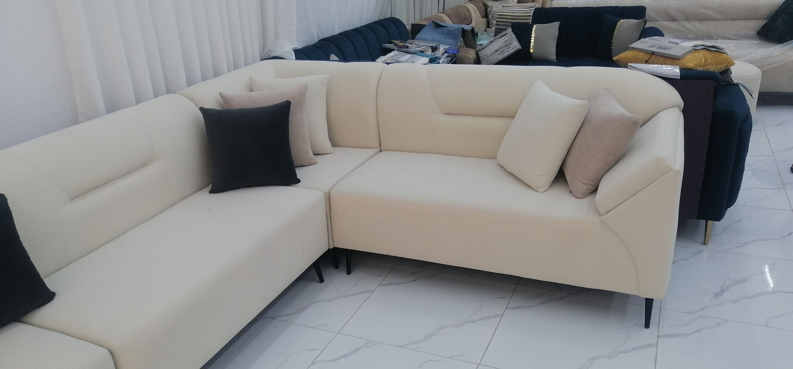 عروضات كنب حرف إل بسعر ١٦٠٠ شامل التوصيل