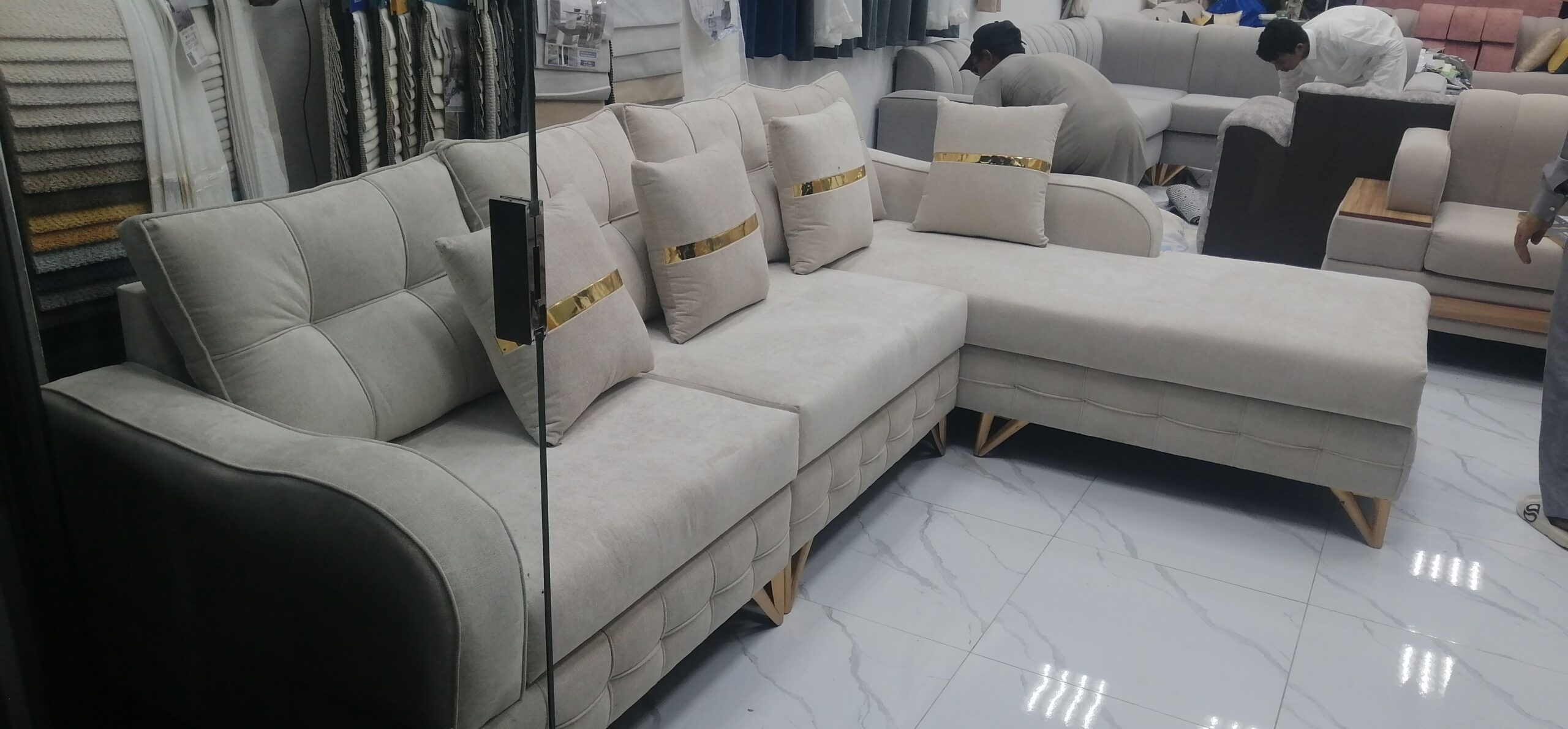 عروضات كنب حرف إل بسعر ١٦٠٠ شامل التوصيل