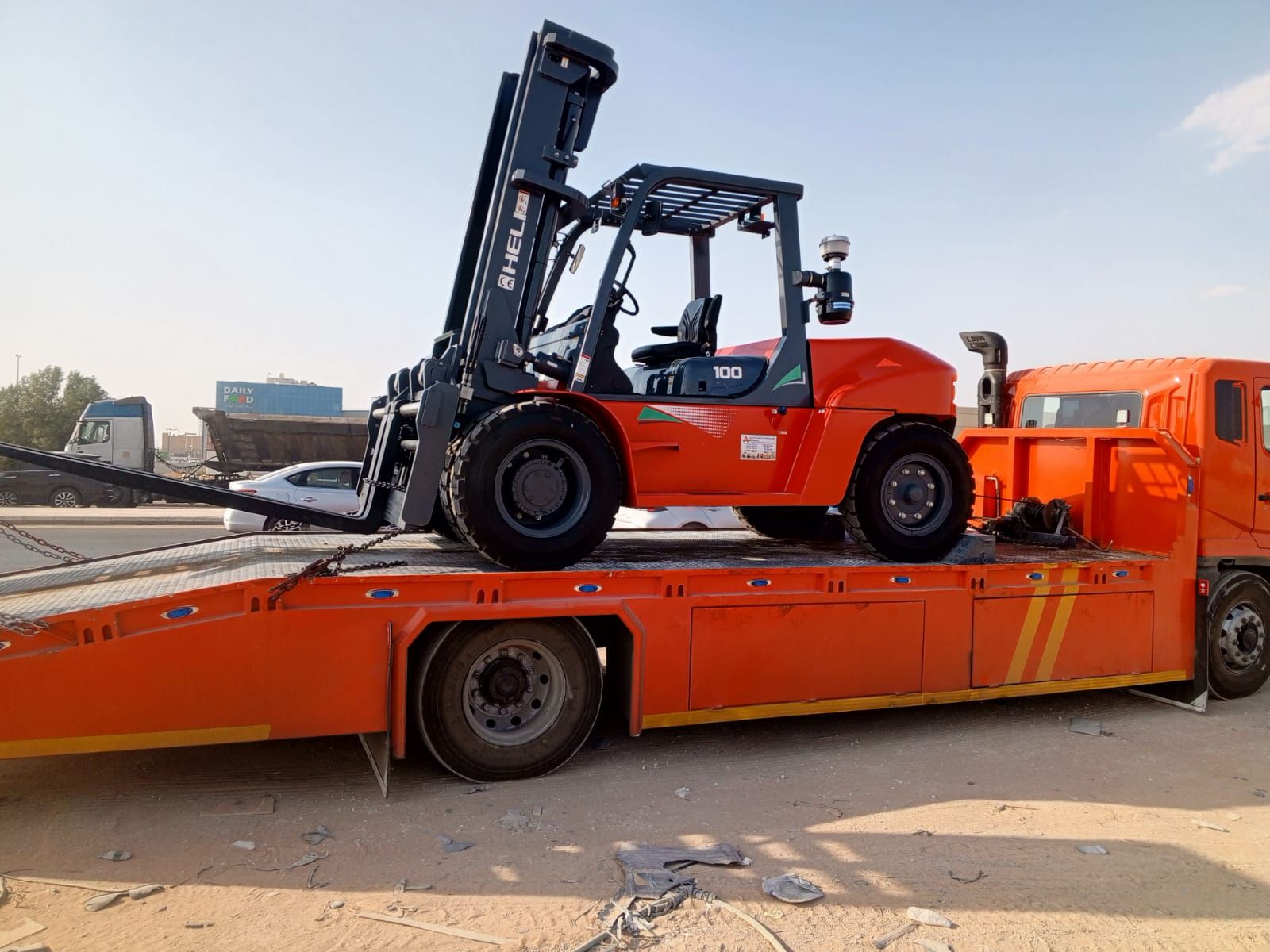 رافعات عماليه مقصيه وتلسكوبيه