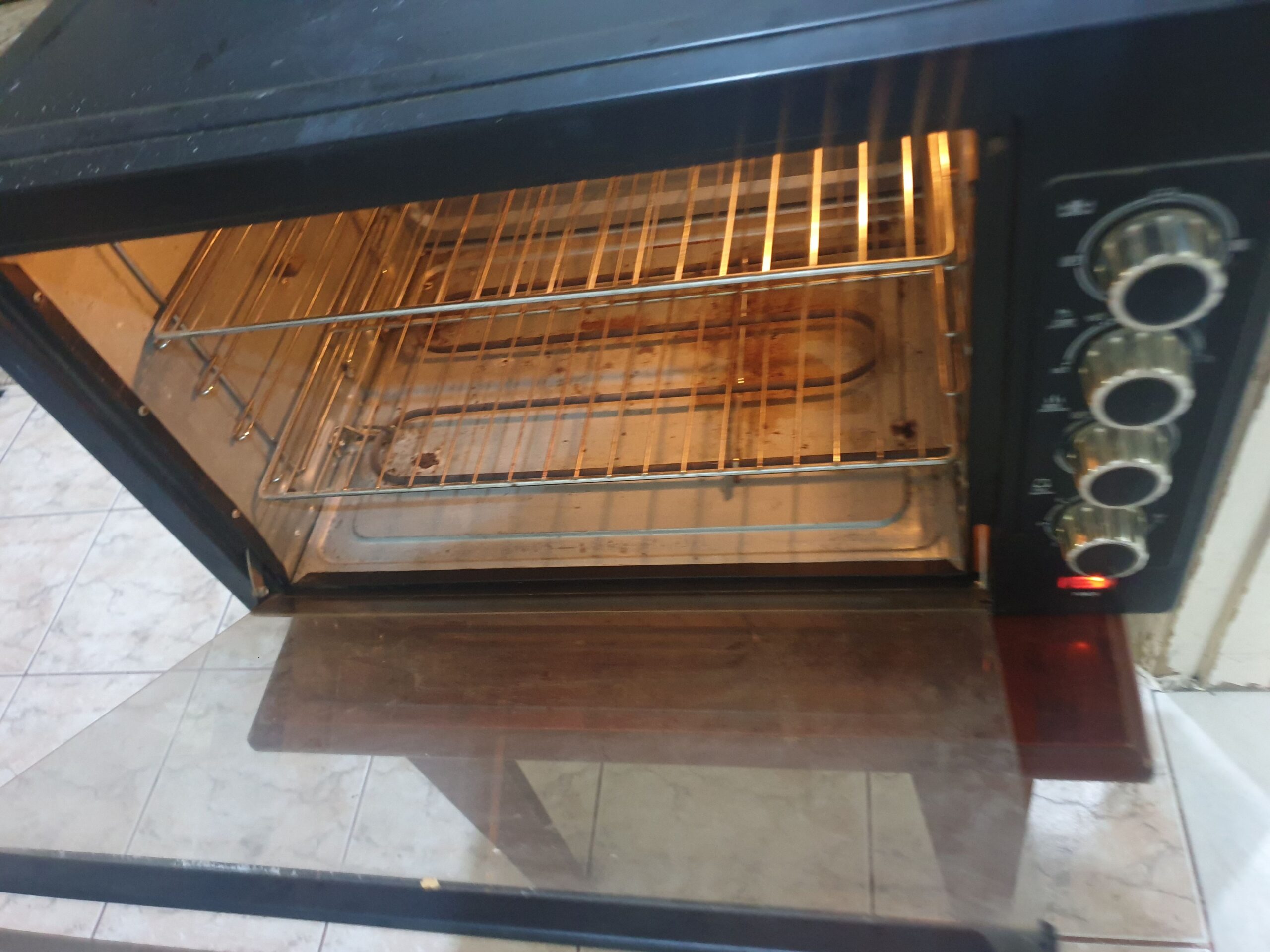 فرن كهربائي شغال