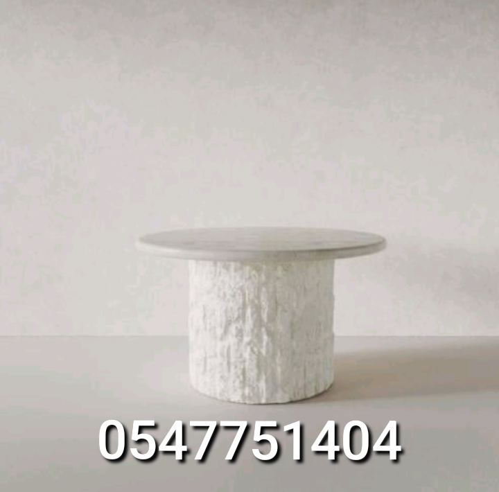 طاولة حجر طبيعي