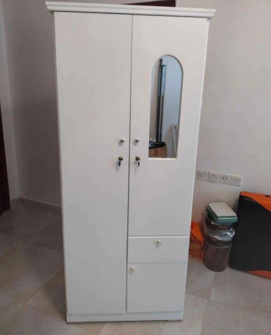 للبيع دولاب خشب جديد الرياض