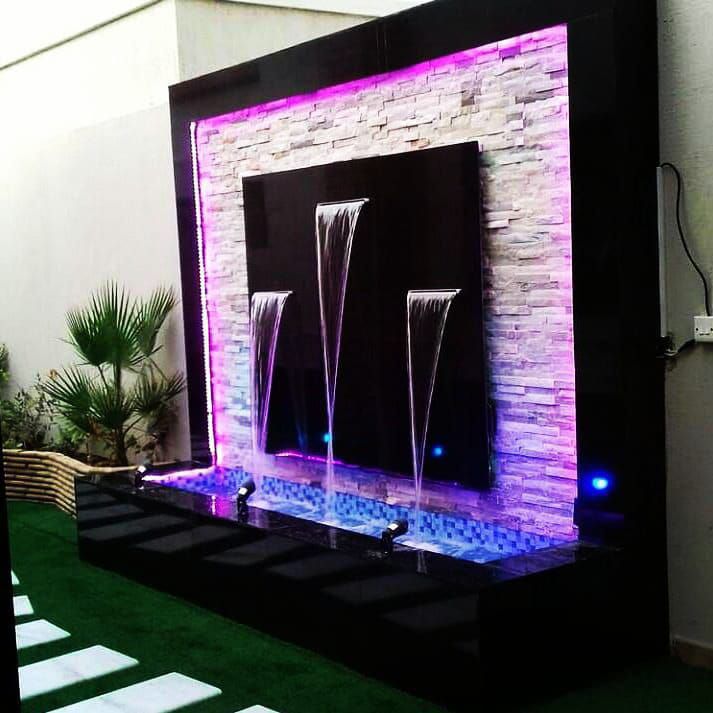 عشب صناعي وباركيه جدارى وارضيات