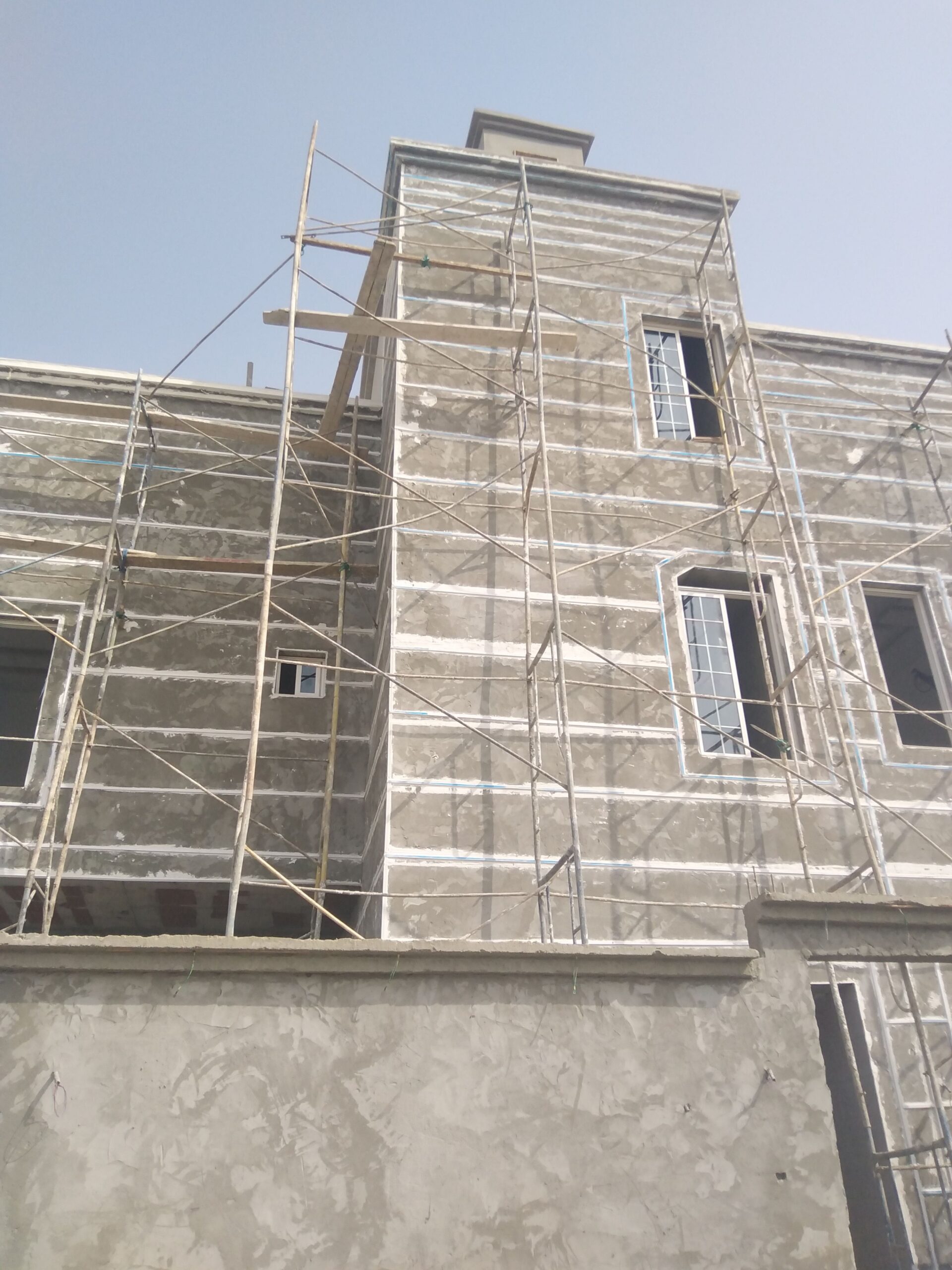 معلم لجميع انواع التشطيبات لاياسه وجرافيت وكسر رخا