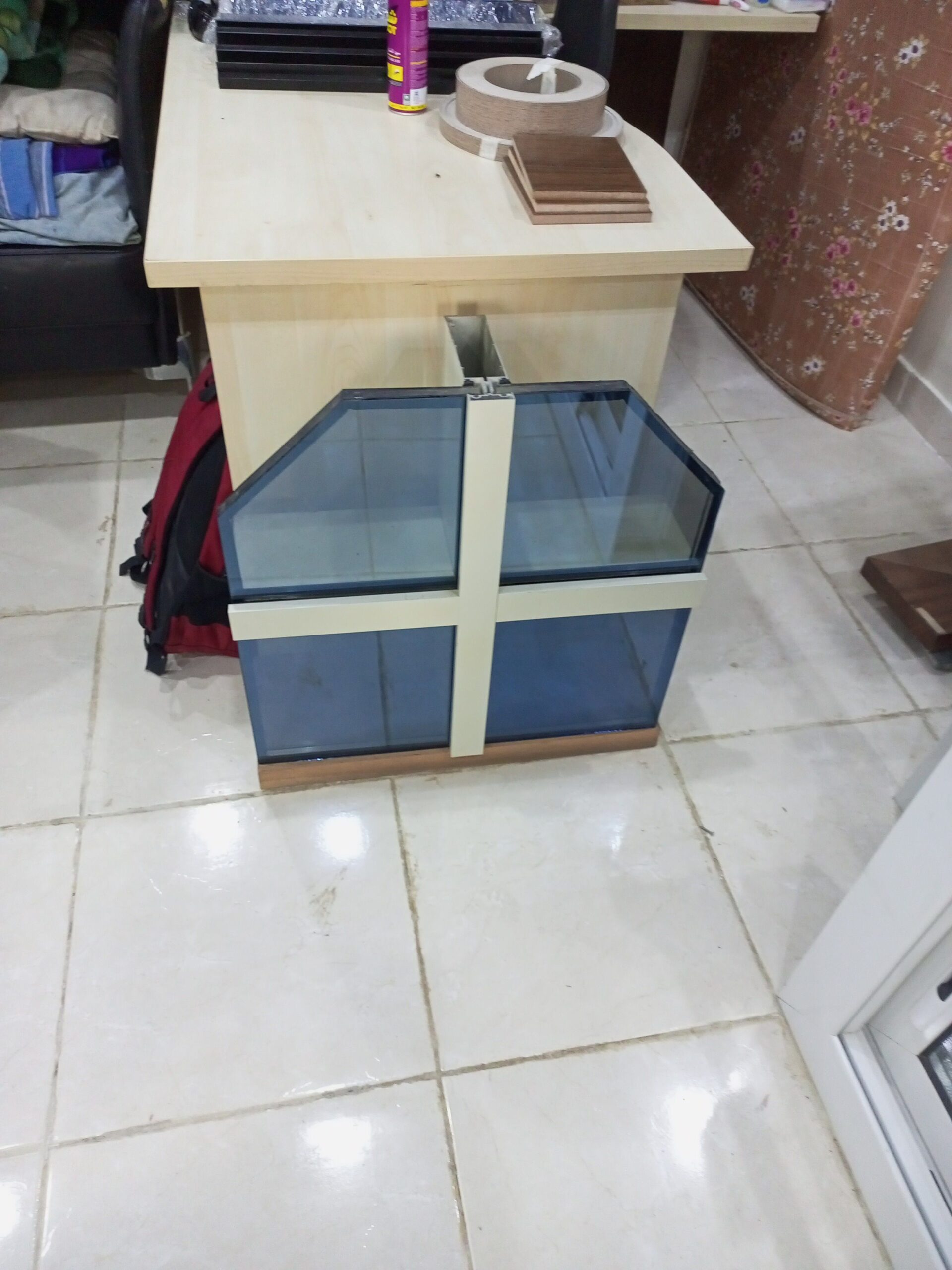 فني سوري تصليح شبابيك الشتر الامنيوم يدوي وكهرباء