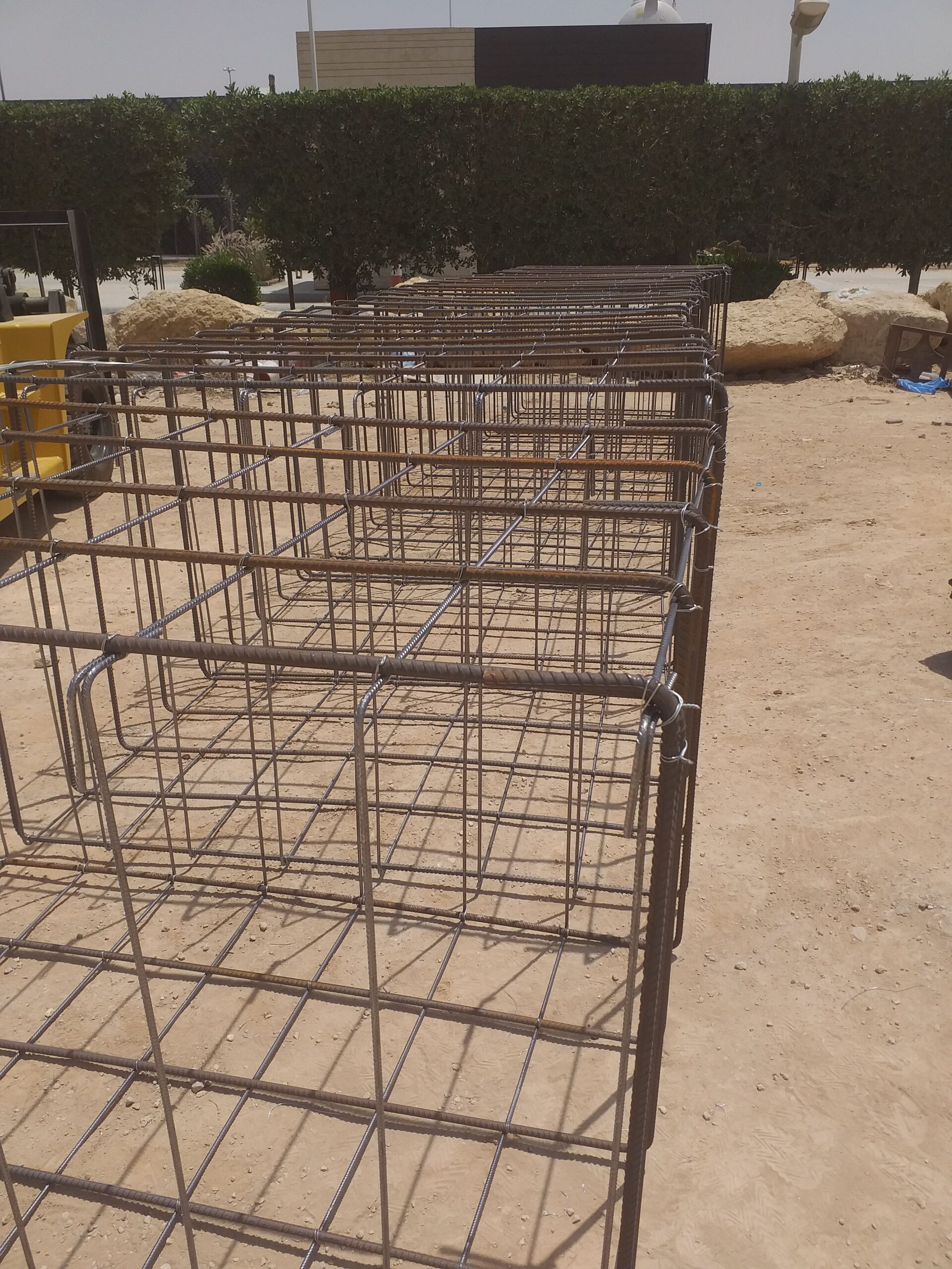 حداد قواعد دعاية وإعلان وتوريد جميع المهن المصرية