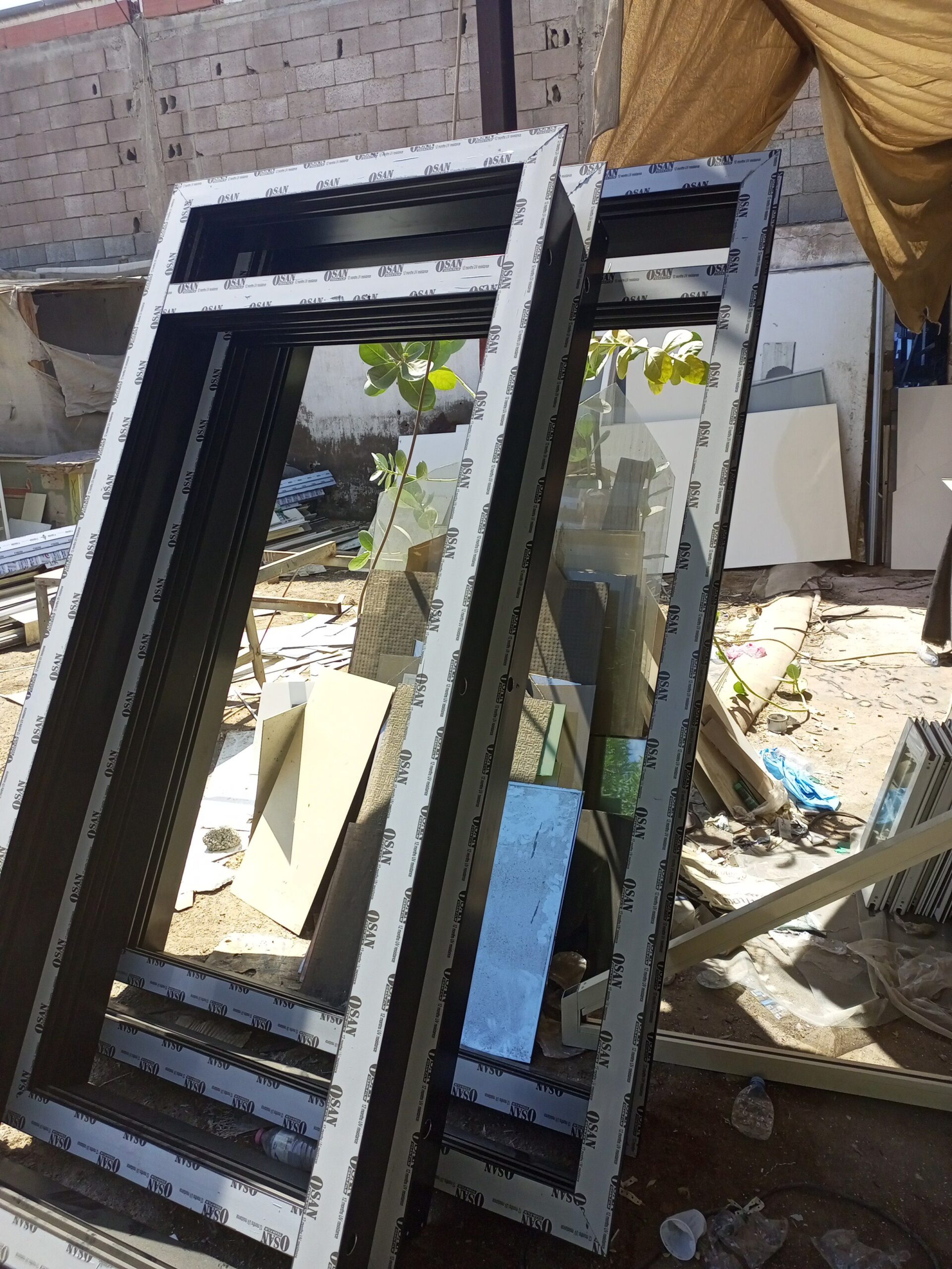 تصنيع توريد وتركيب شبابيك وأبواب الالمنيوم