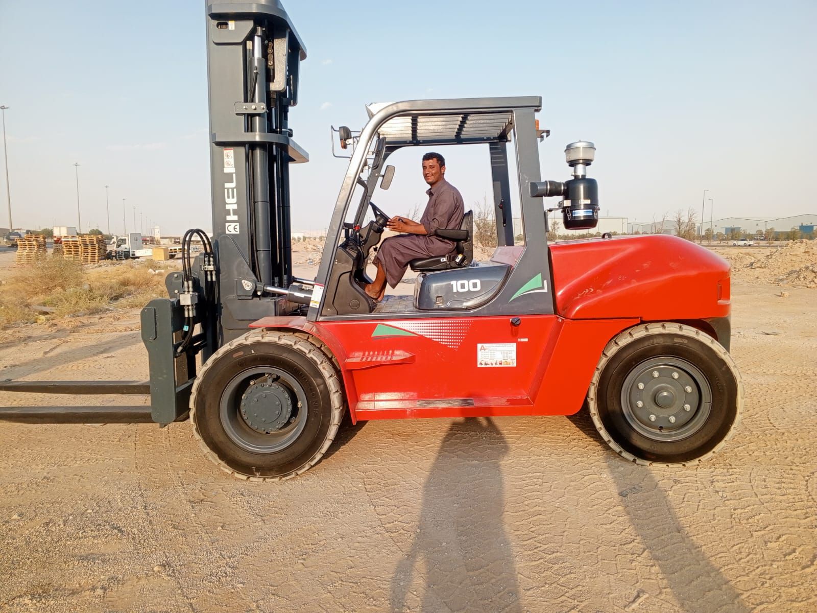 رافعات عماليه مقصيه وتلسكوبيه