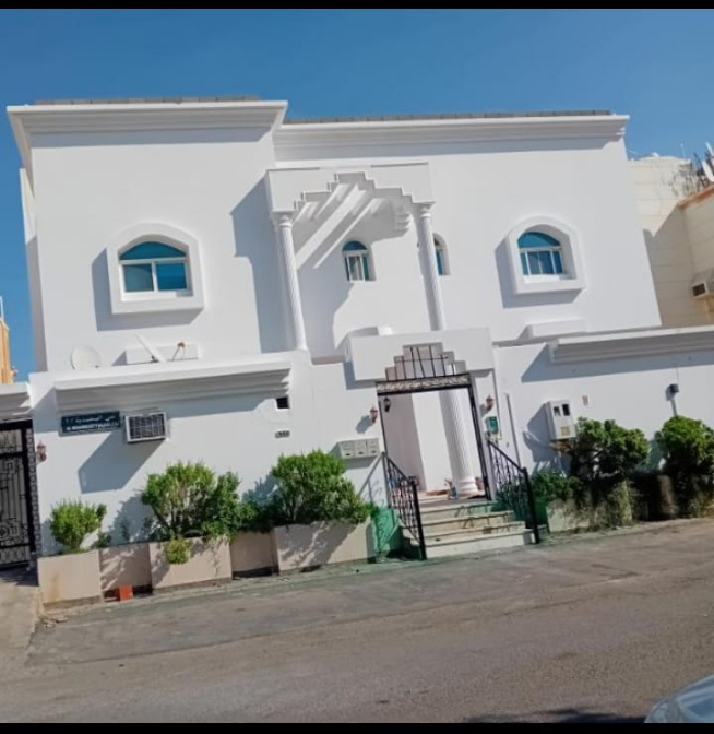 معلم دهانات وديكورات جده