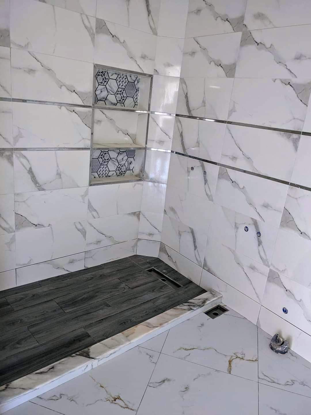 معلم سراميك وتكسير وترميم في مكه