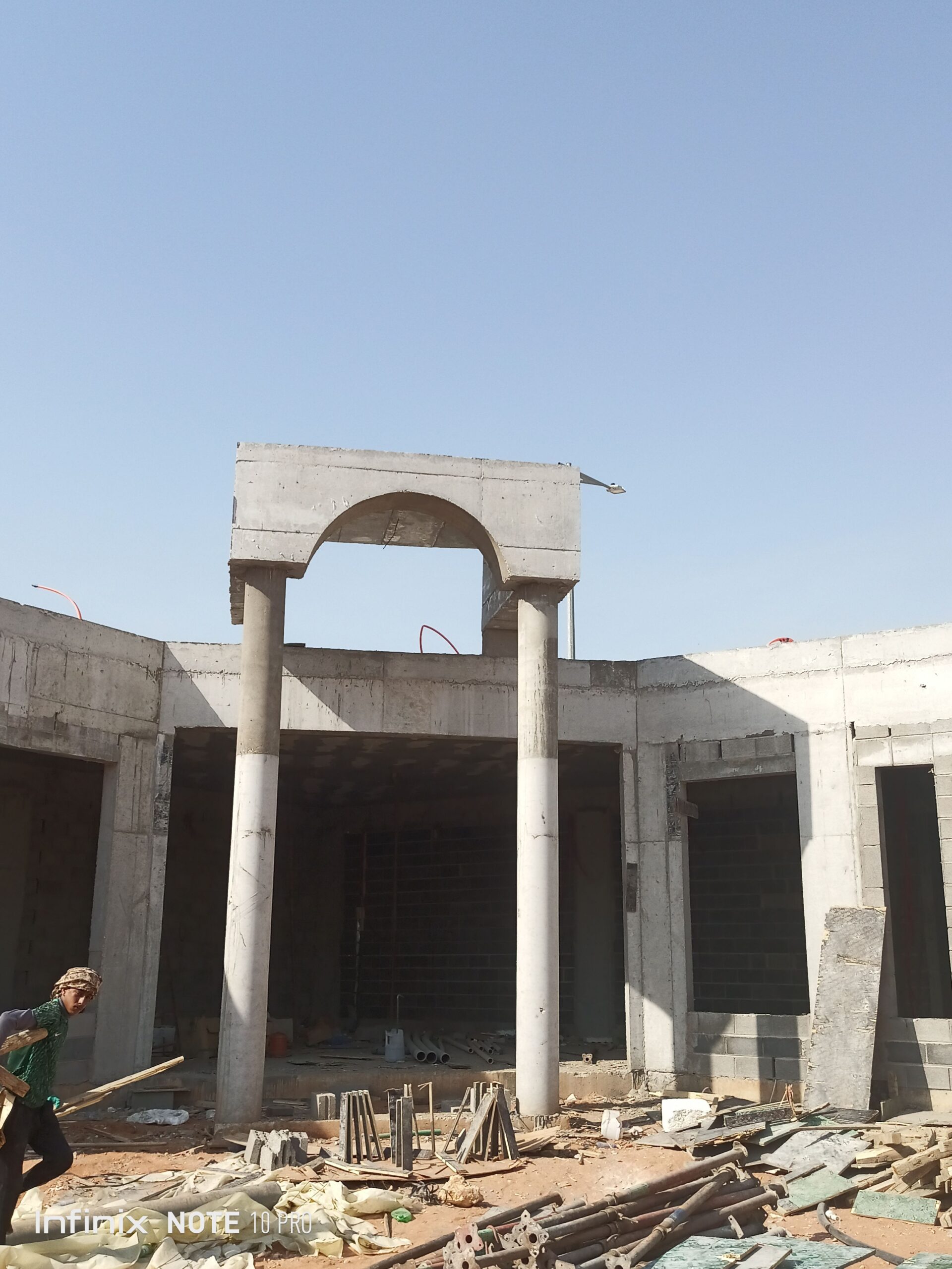 مقاولات عامه بناء فلل ستراحات مسابح مشبات اسوار تر