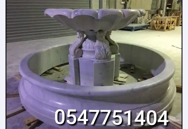 نافورة للبيع من حجر طبيعي منحوتة يدويا