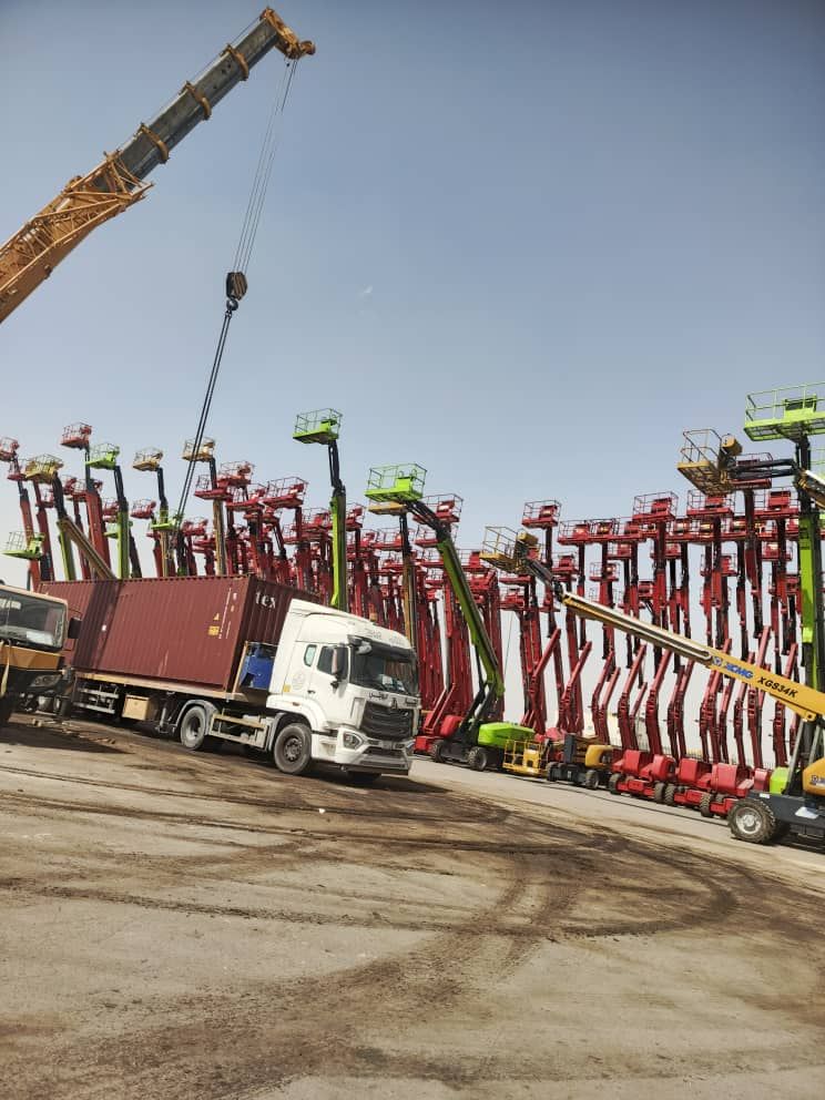 رافعات كهربائيه سيزر لفت مان لفت للايجار