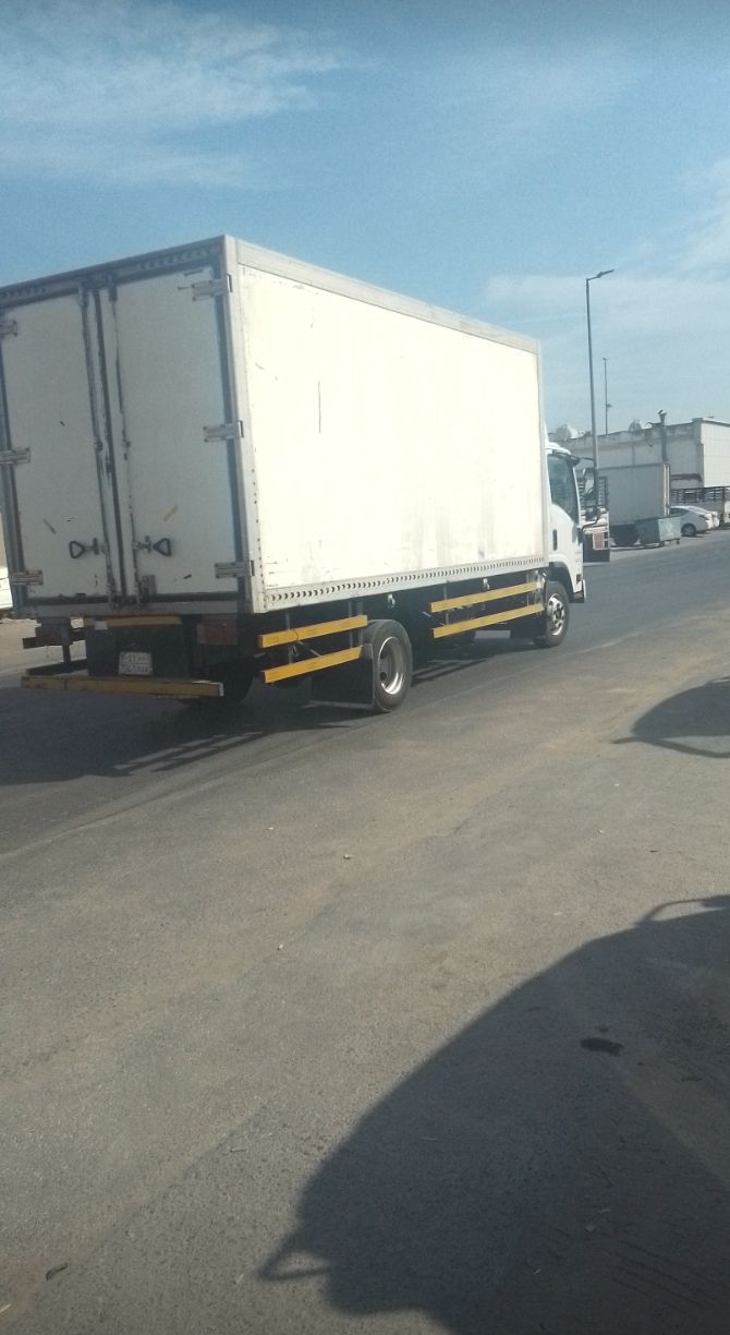 دينا لنقل العفش والاغراض 0593140317