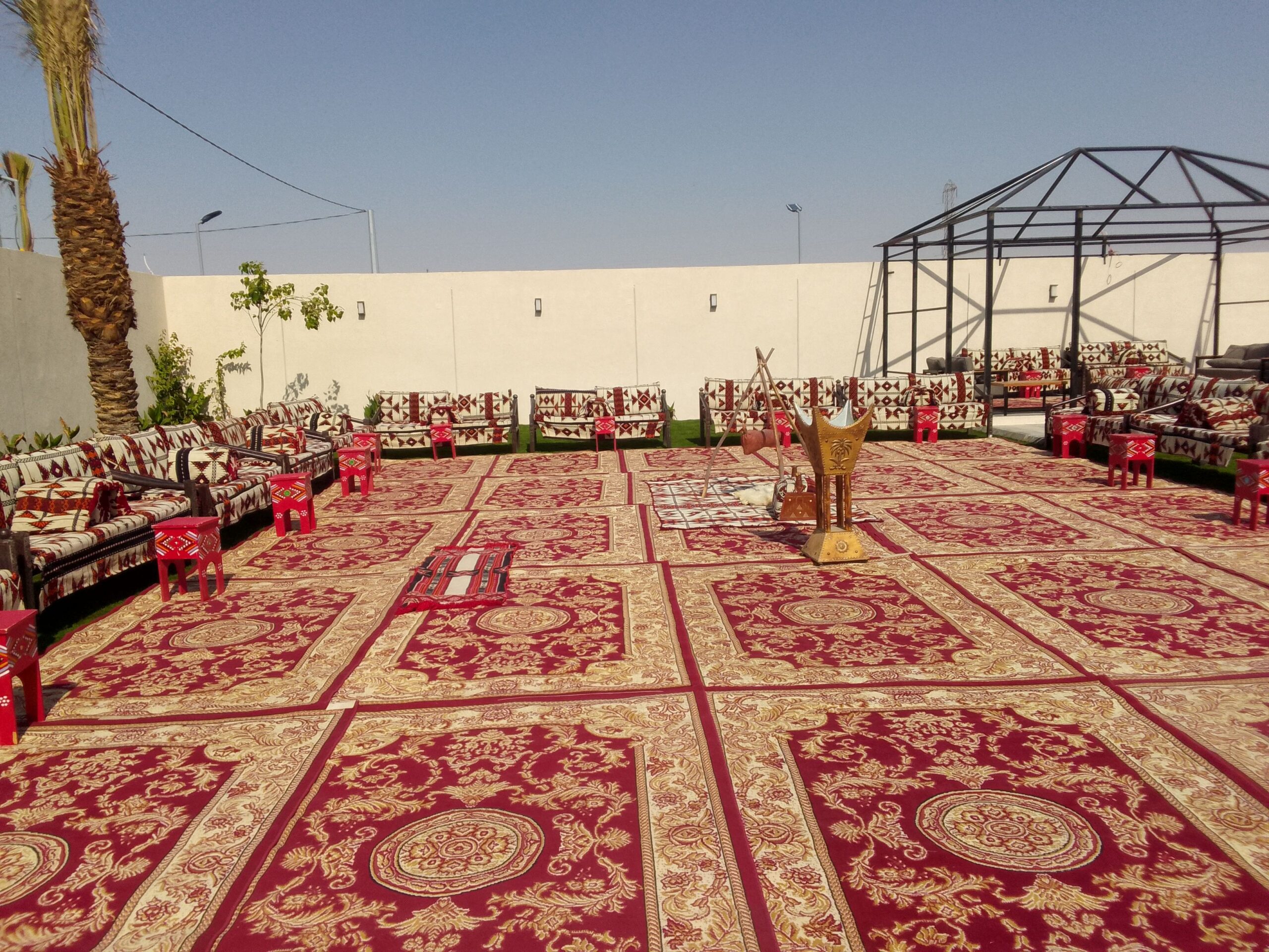 تاجير كنب كرسي طاولت دفيات سماعات جلسات شعبيه وخيا